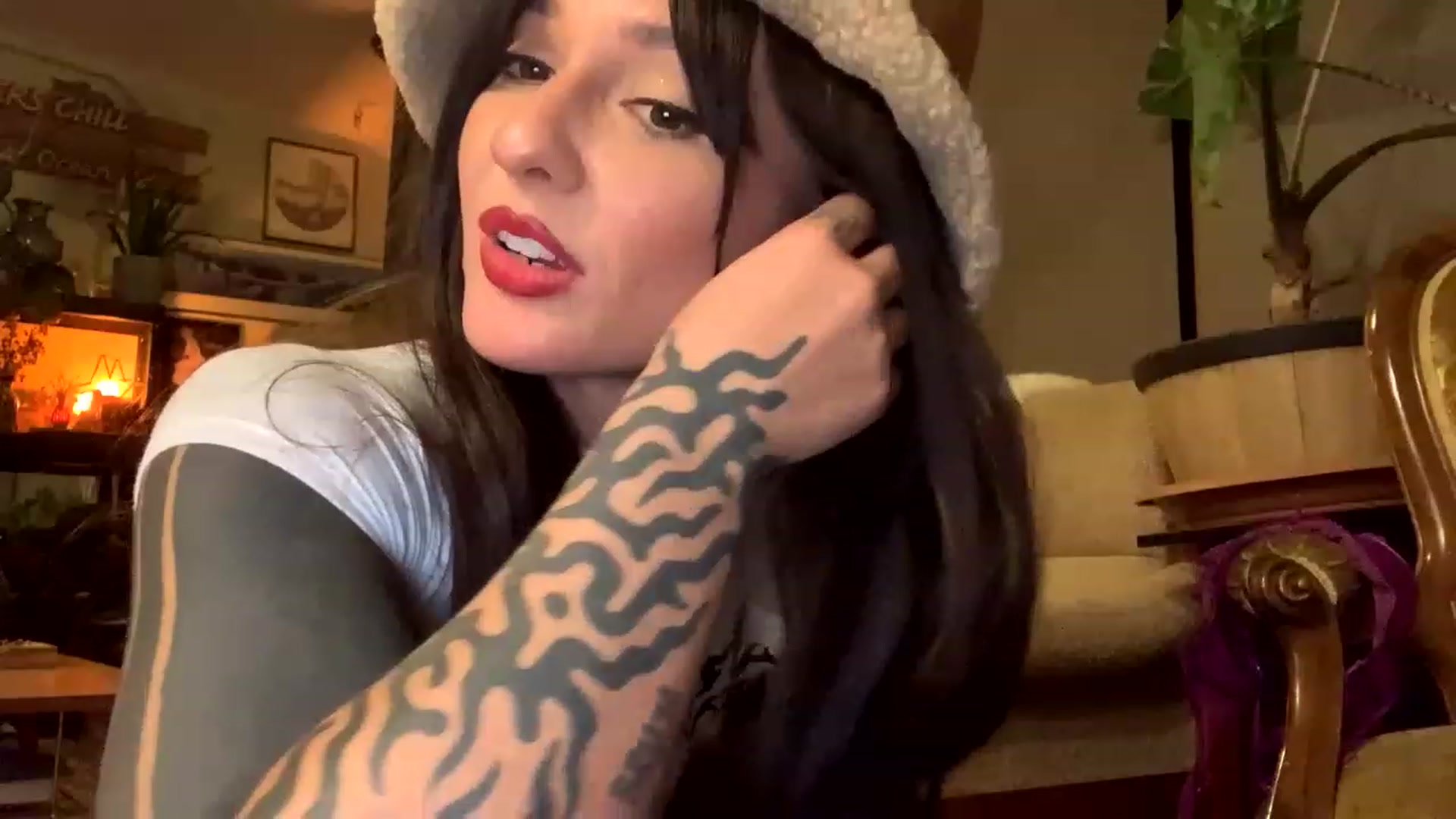 Gallery image thumbnail from Belen_O's myfreecams stream on, 05/23/2023, 09:00 image 12 of 20