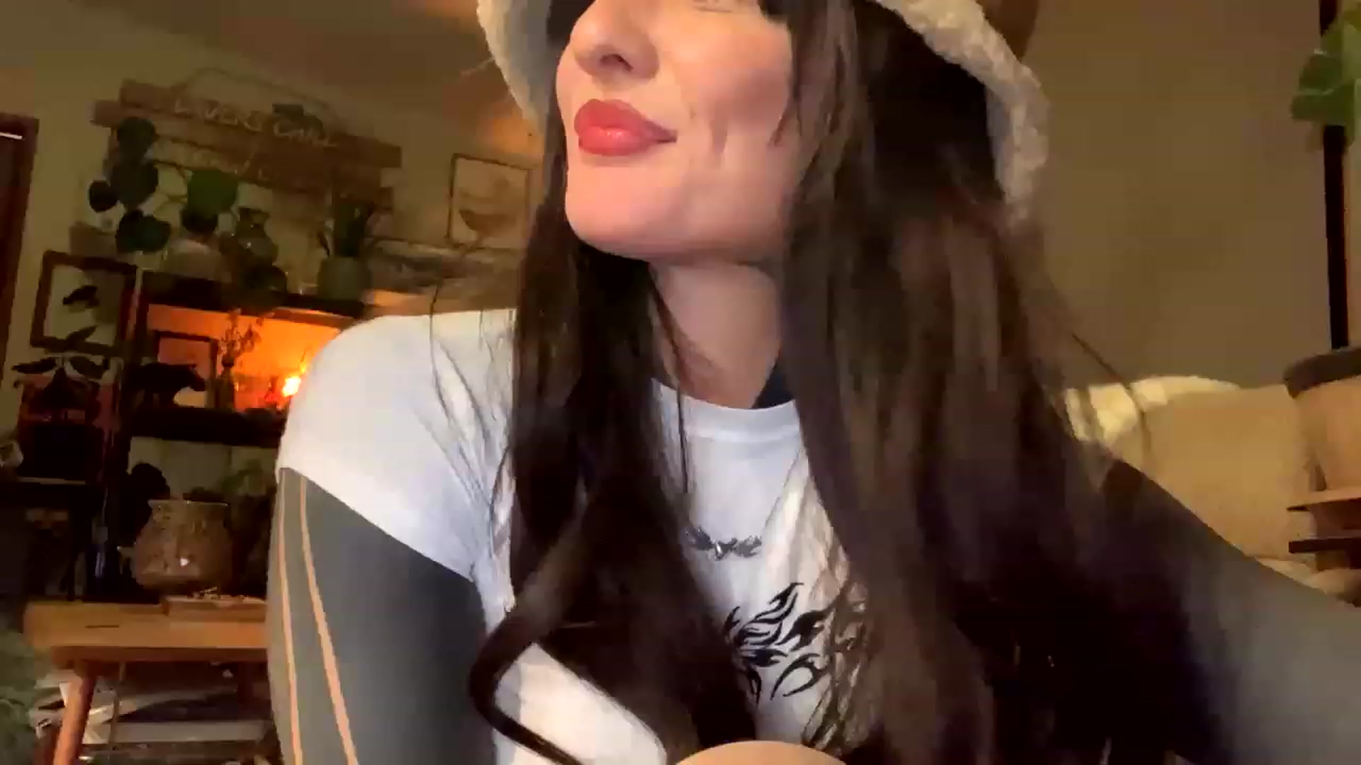 Gallery image thumbnail from Belen_O's myfreecams stream on, 05/23/2023, 09:00 image 19 of 20