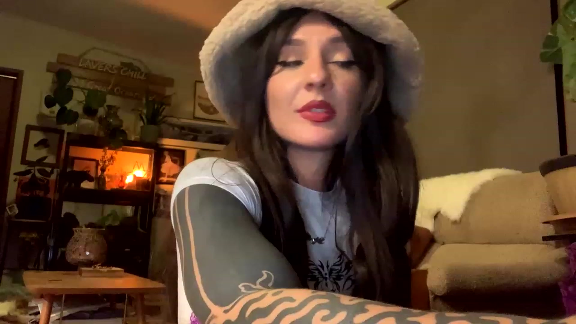 Gallery image thumbnail from Belen_O's myfreecams stream on, 05/23/2023, 09:00 image 11 of 20