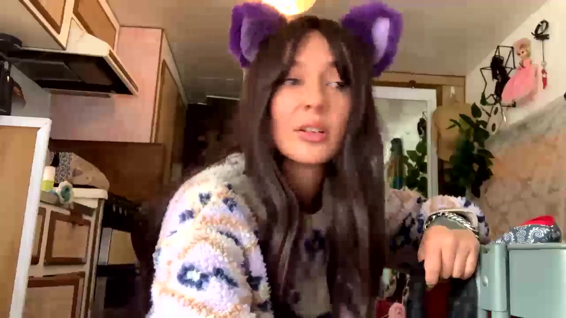 Gallery image thumbnail from Belen_O's myfreecams stream on, 06/08/2023, 02:04 image 17 of 20