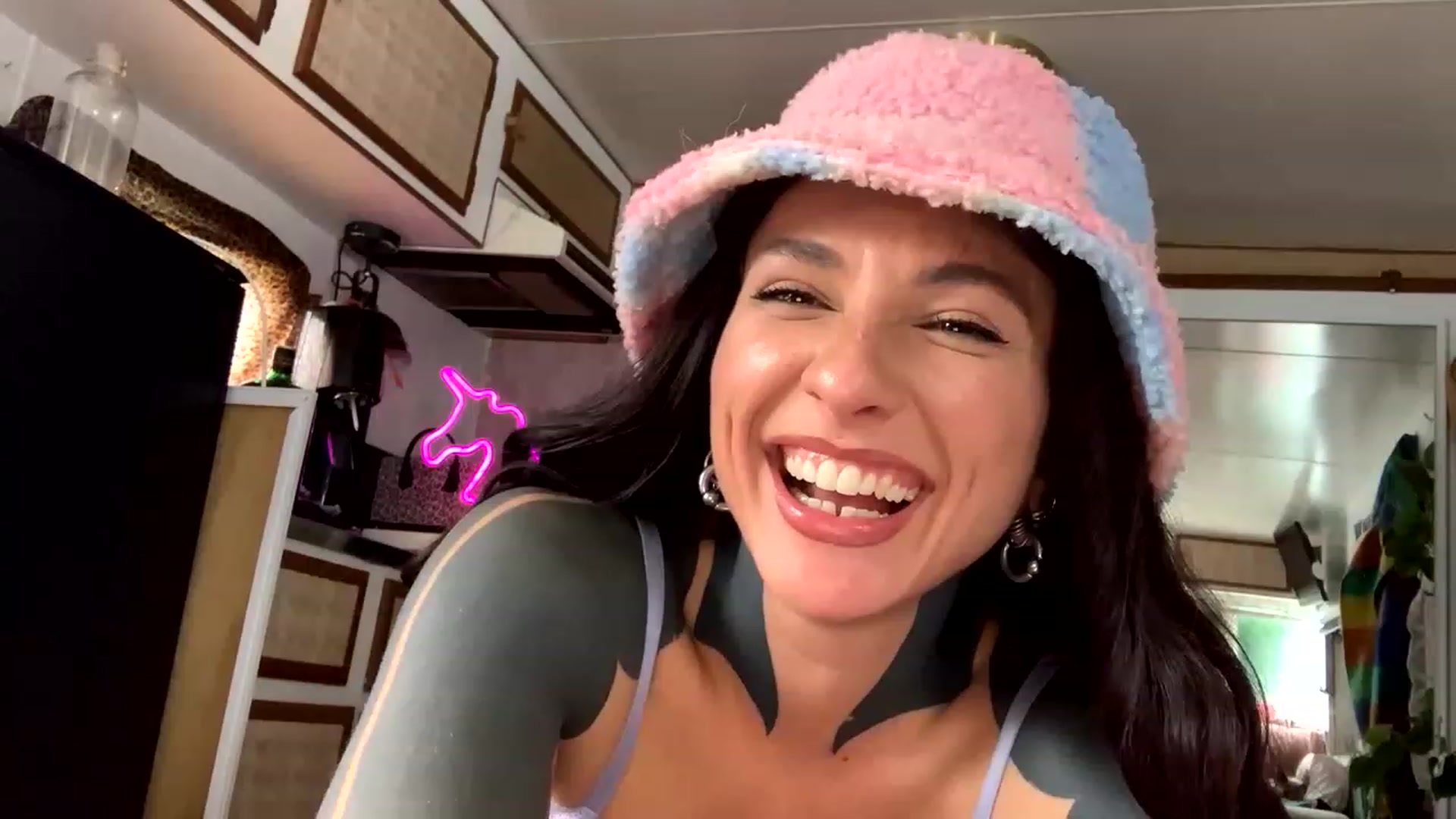 Gallery image thumbnail from Belen_O's myfreecams stream on, 06/09/2023, 03:52 image 13 of 20