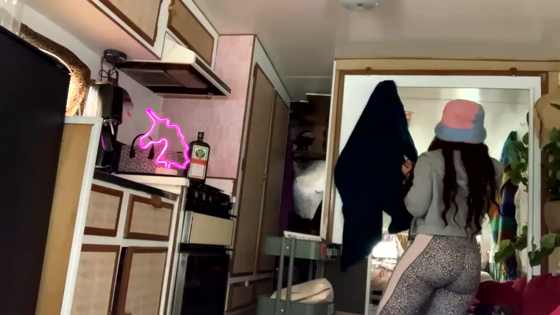 Gallery image thumbnail from Belen_O's myfreecams stream on, 06/09/2023, 03:52 image 9 of 20