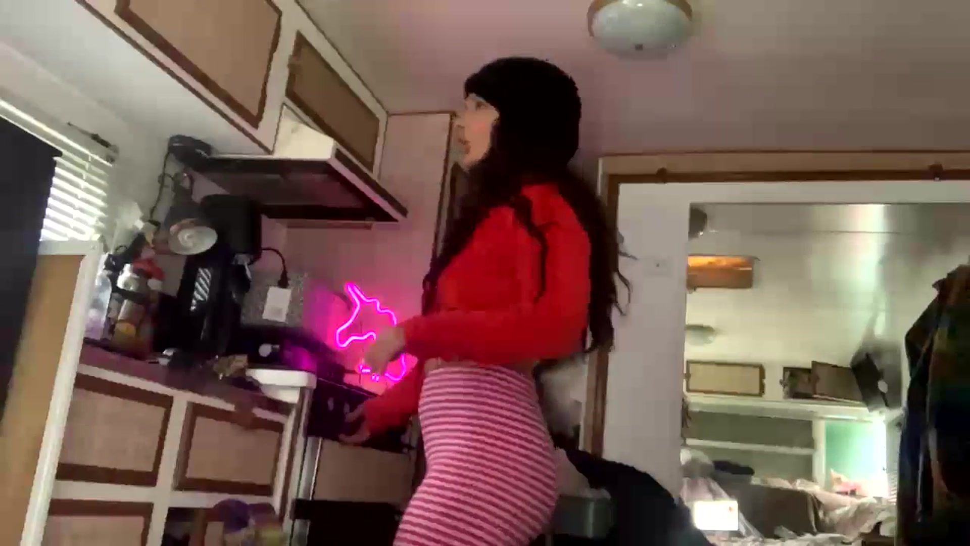 Gallery image thumbnail from Belen_O's myfreecams stream on, 06/12/2023, 05:49 image 10 of 20