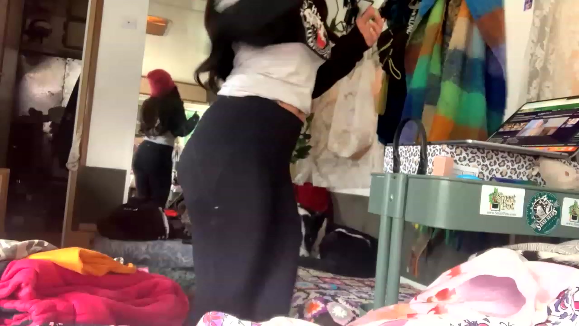 Gallery image thumbnail from Belen_O's myfreecams stream on, 06/13/2023, 04:17 image 18 of 20
