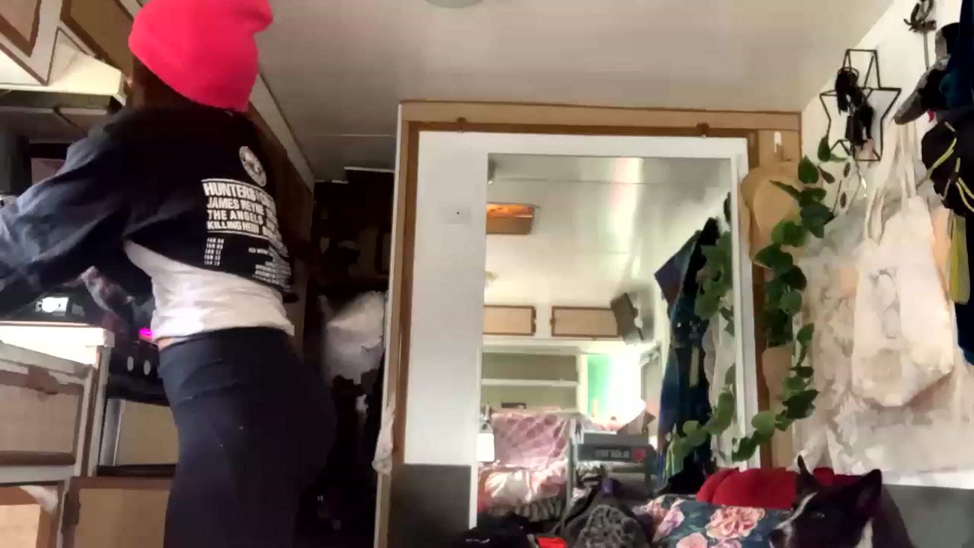 Gallery image thumbnail from Belen_O's myfreecams stream on, 06/13/2023, 04:17 image 17 of 20
