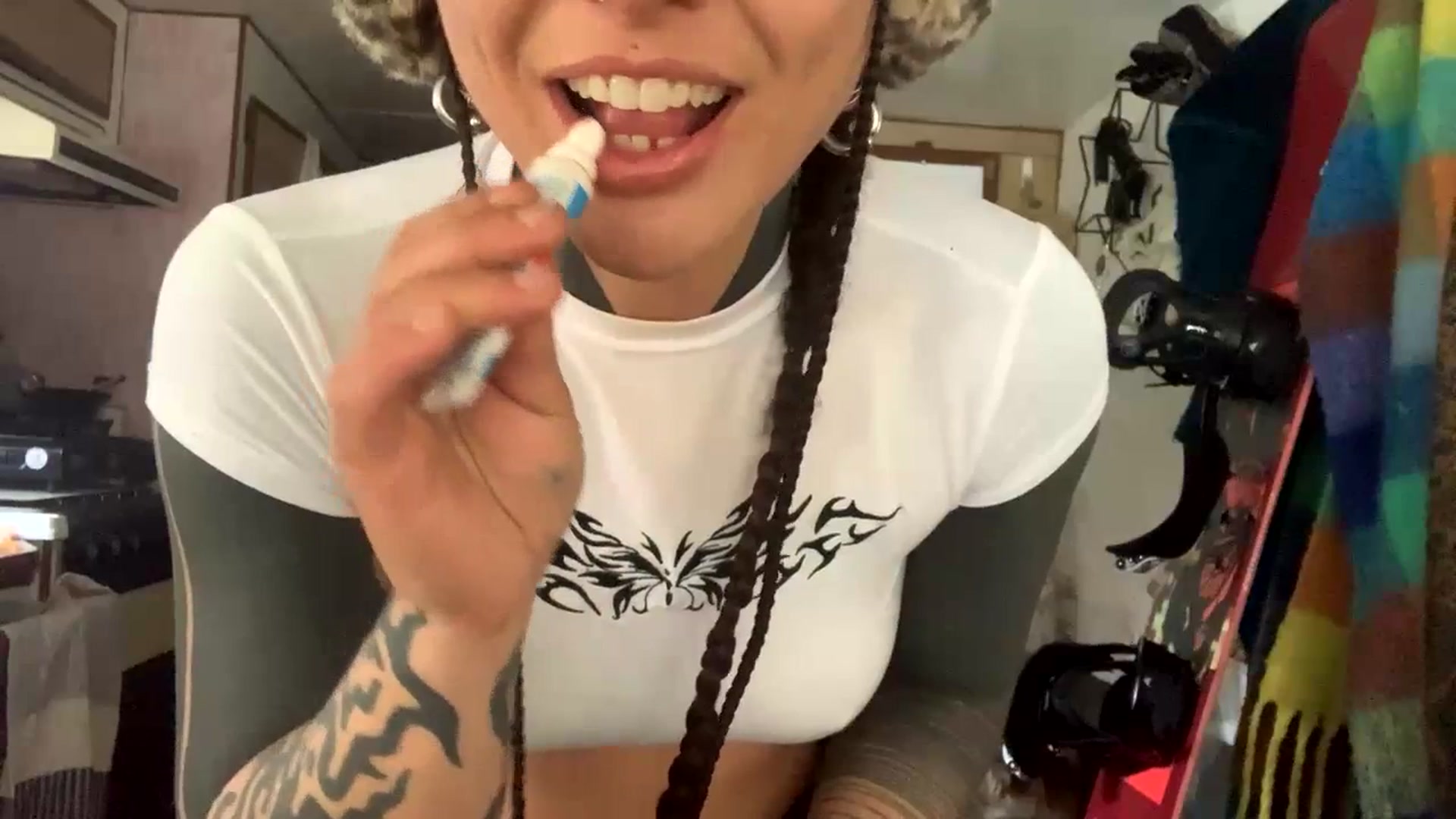 Gallery image thumbnail from Belen_O's myfreecams stream on, 06/28/2023, 03:20 image 16 of 20