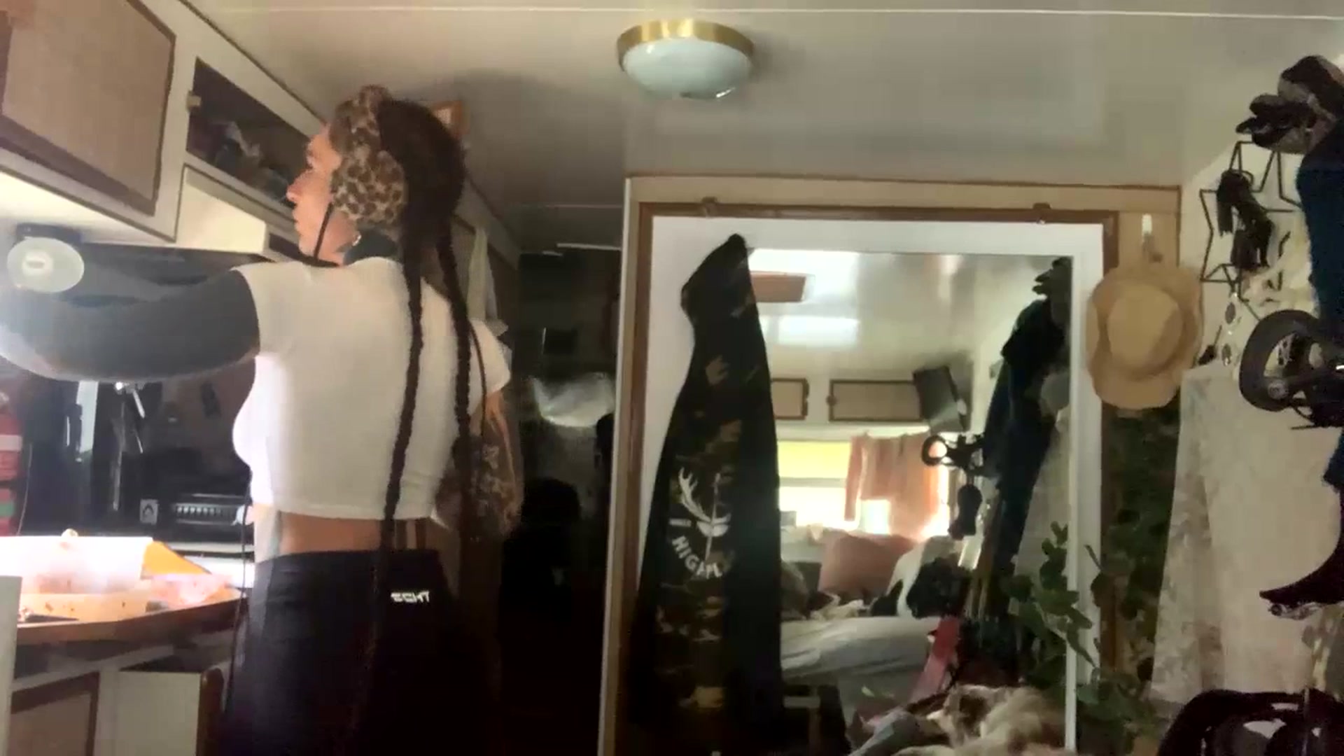 Gallery image thumbnail from Belen_O's myfreecams stream on, 06/28/2023, 03:20 image 20 of 20