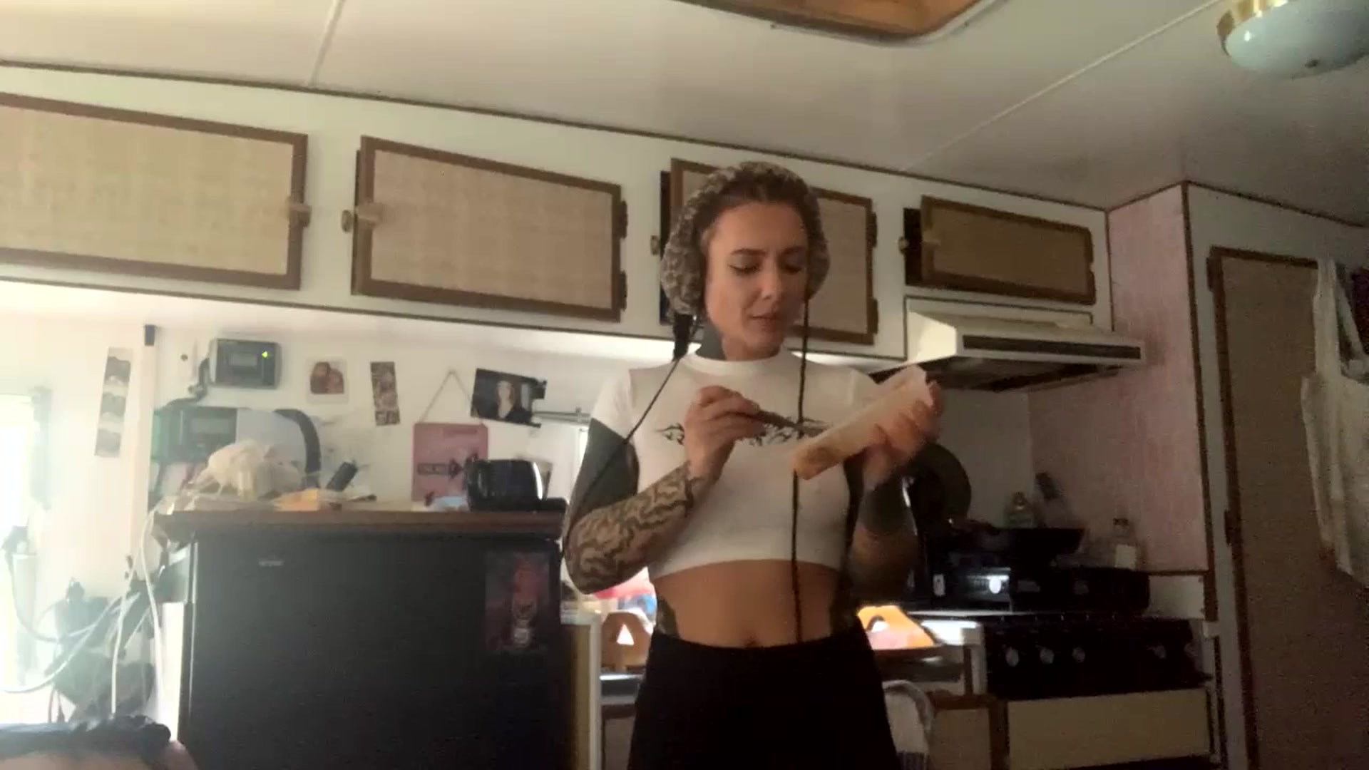 Gallery image thumbnail from Belen_O's myfreecams stream on, 06/28/2023, 03:20 image 6 of 20