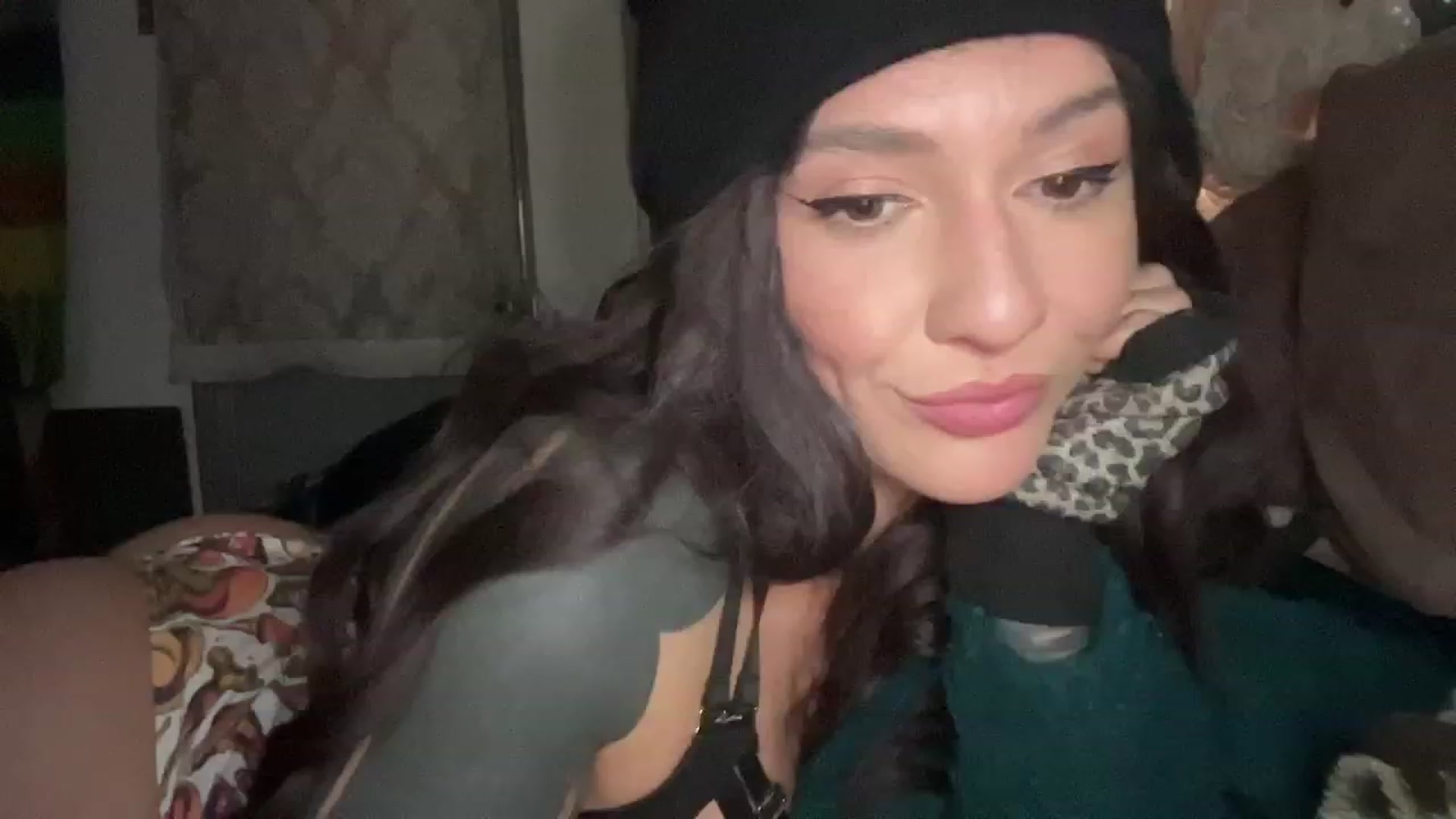 Gallery image thumbnail from Belen_O's myfreecams stream on, 07/04/2023, 06:59 image 18 of 20