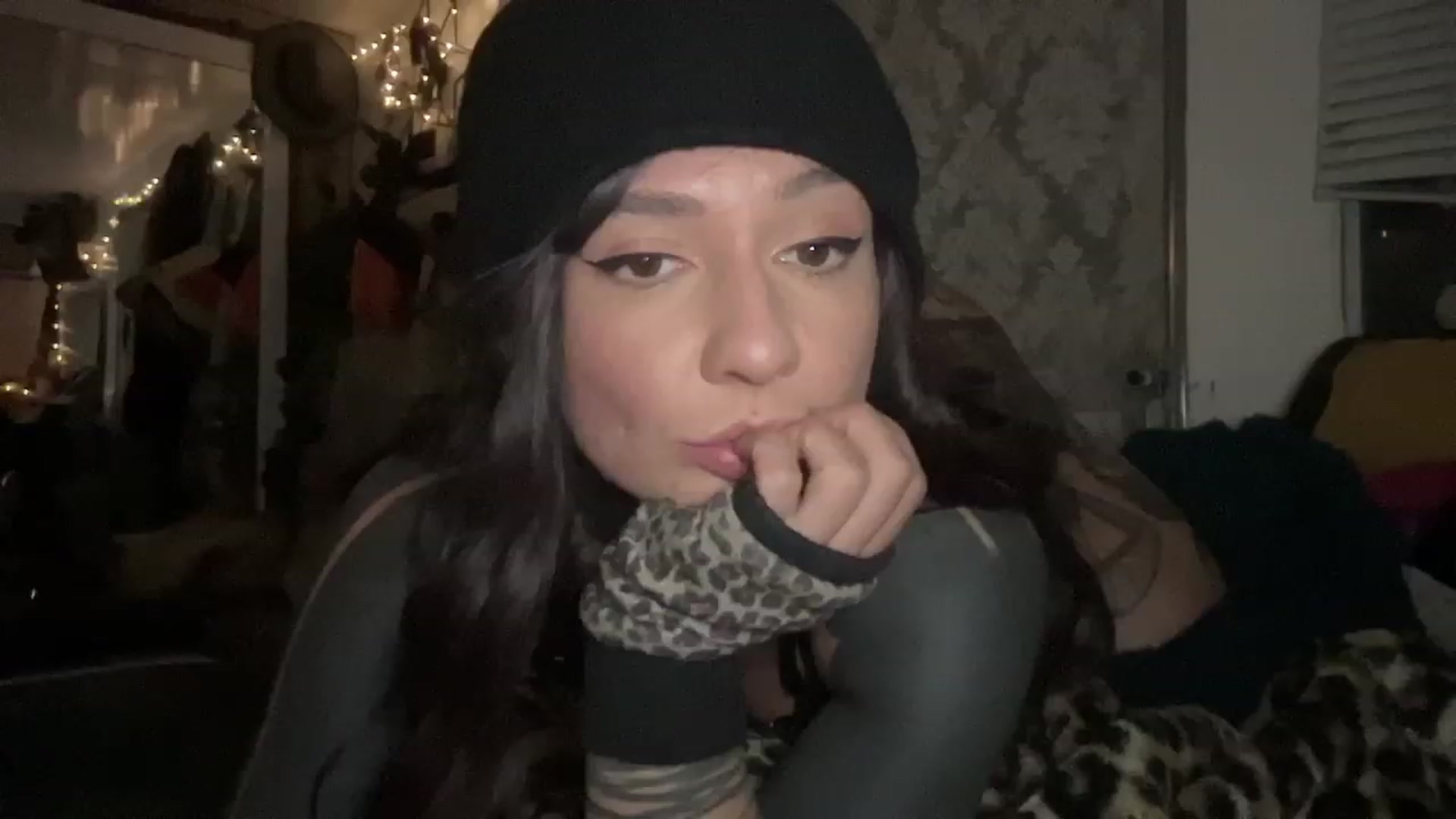 Gallery image thumbnail from Belen_O's myfreecams stream on, 07/04/2023, 07:47 image 11 of 20