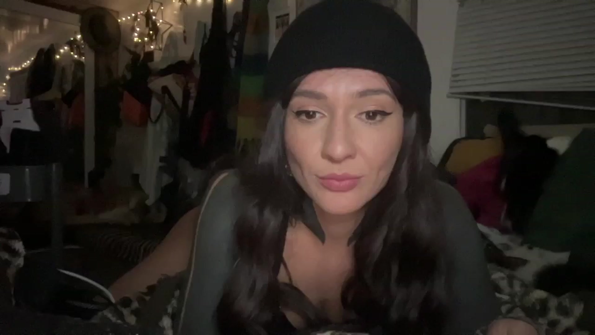 Gallery image thumbnail from Belen_O's myfreecams stream on, 07/04/2023, 07:47 image 4 of 20
