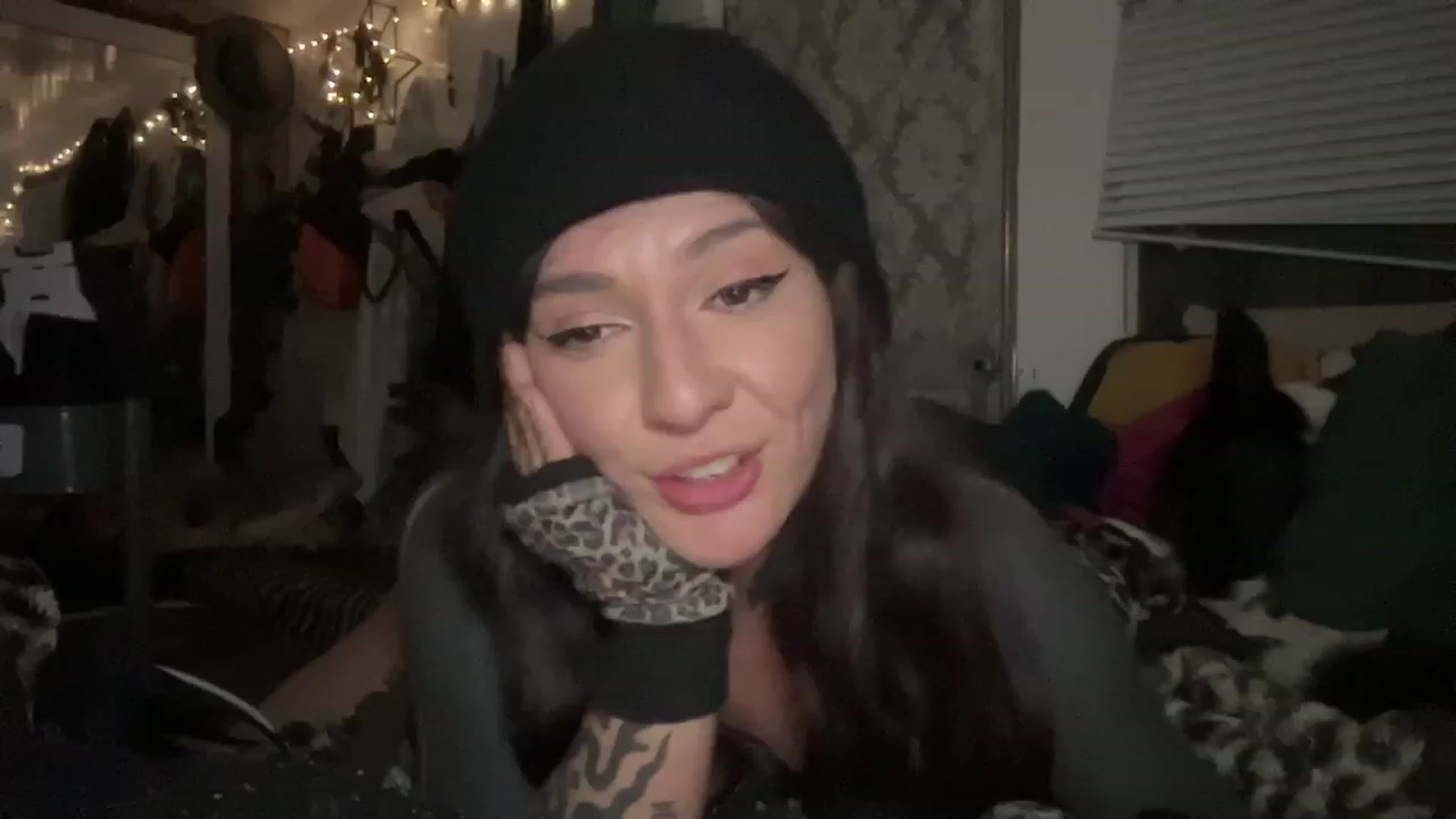 Gallery image thumbnail from Belen_O's myfreecams stream on, 07/04/2023, 07:47 image 5 of 20