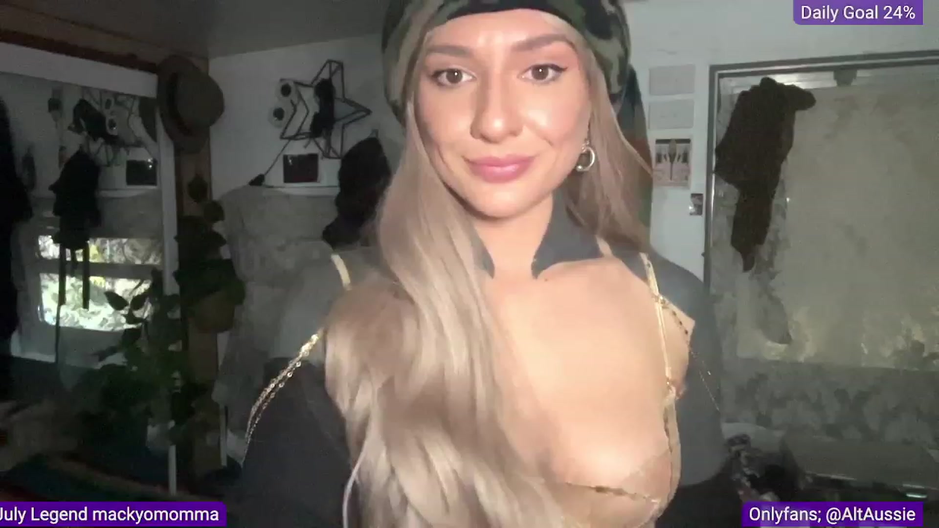 Gallery image thumbnail from Belen_O's myfreecams stream on, 07/12/2023, 07:00 image 1 of 20