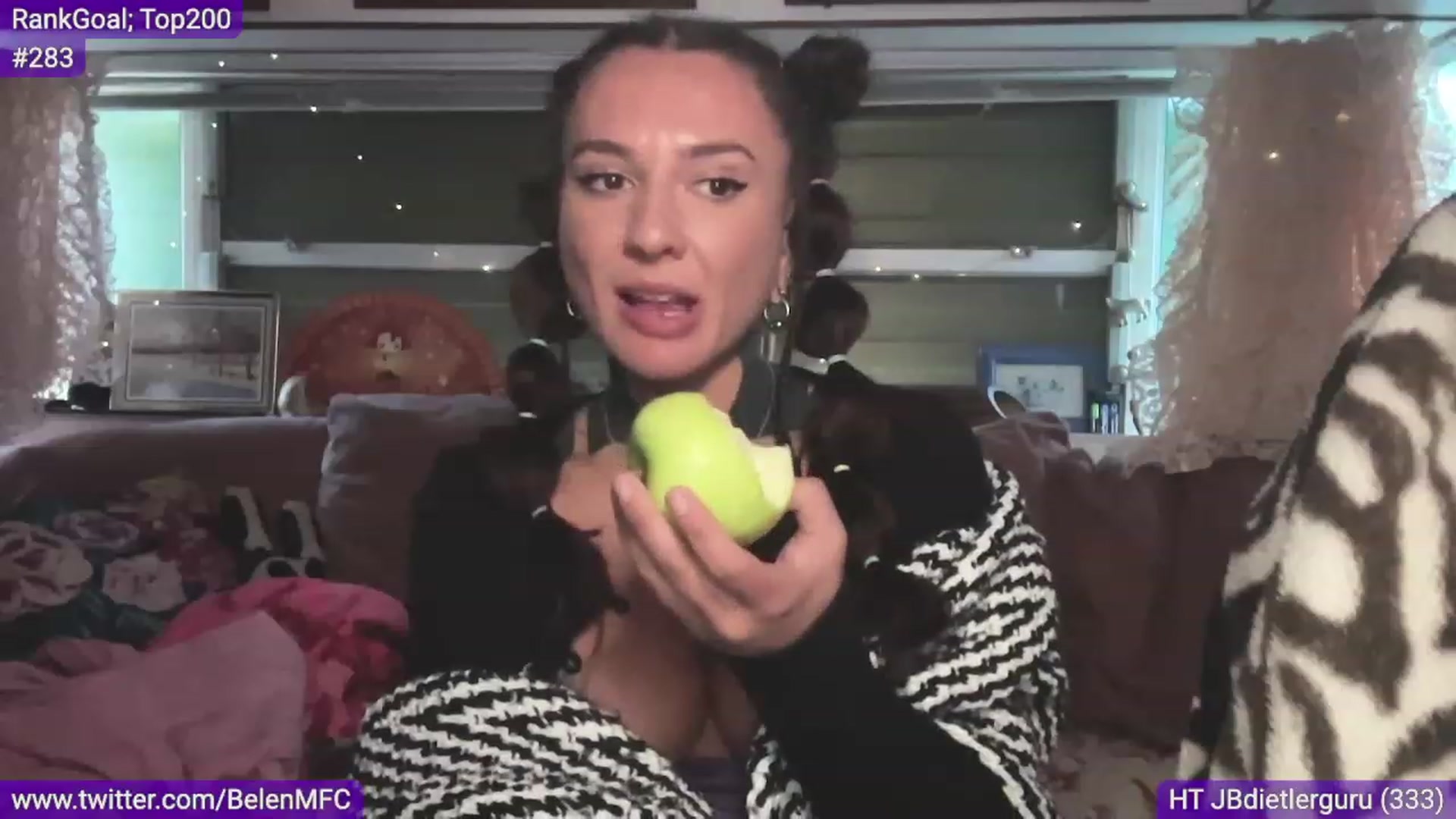 Gallery image thumbnail from Belen_O's myfreecams stream on, 08/03/2023, 08:11 image 9 of 20