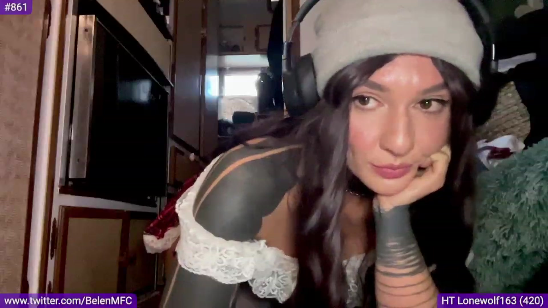 Gallery image thumbnail from Belen_O's myfreecams stream on, 08/16/2023, 07:17 image 14 of 20