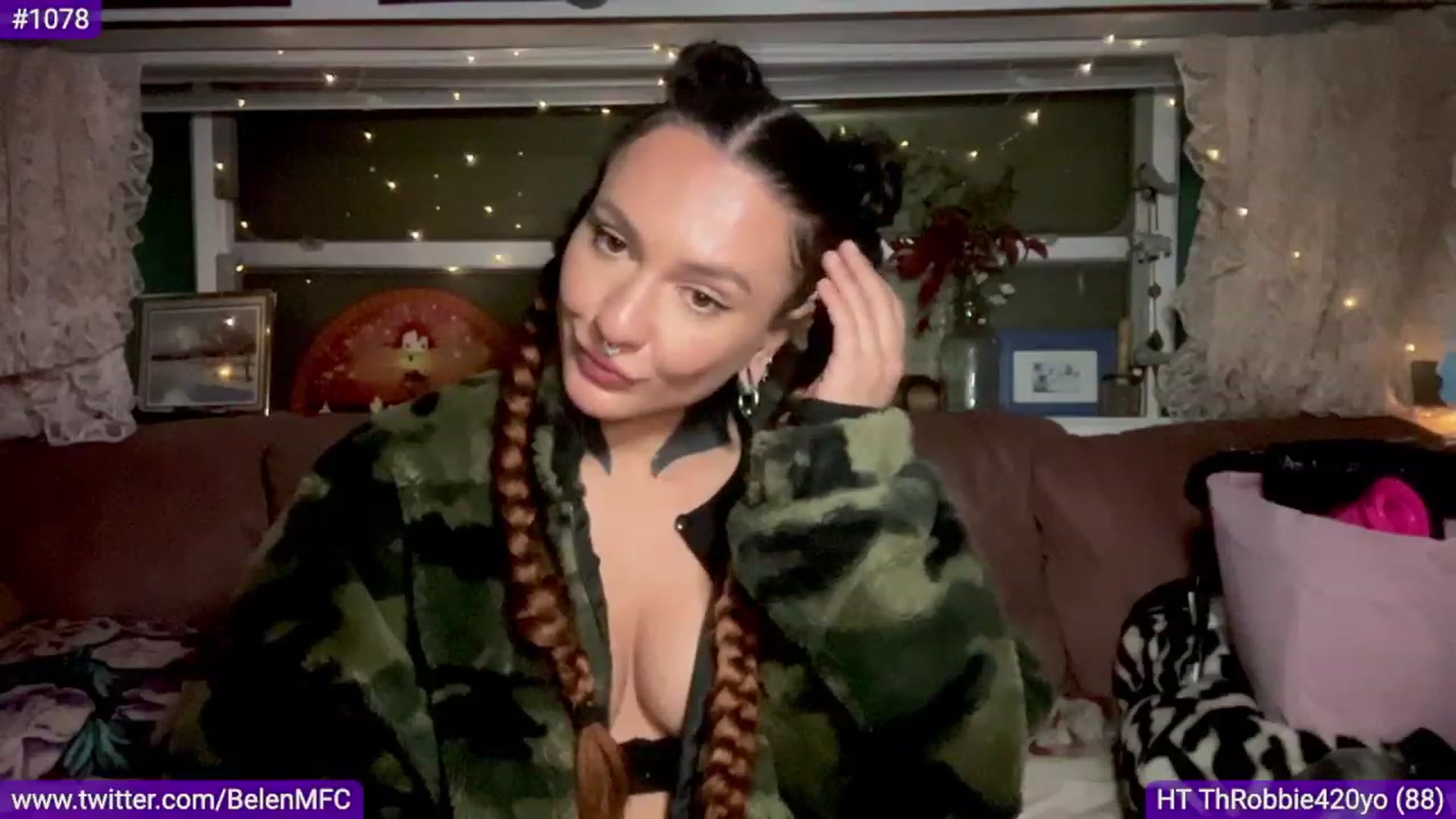 Gallery image thumbnail from Belen_O's myfreecams stream on, 08/21/2023, 08:17 image 6 of 20