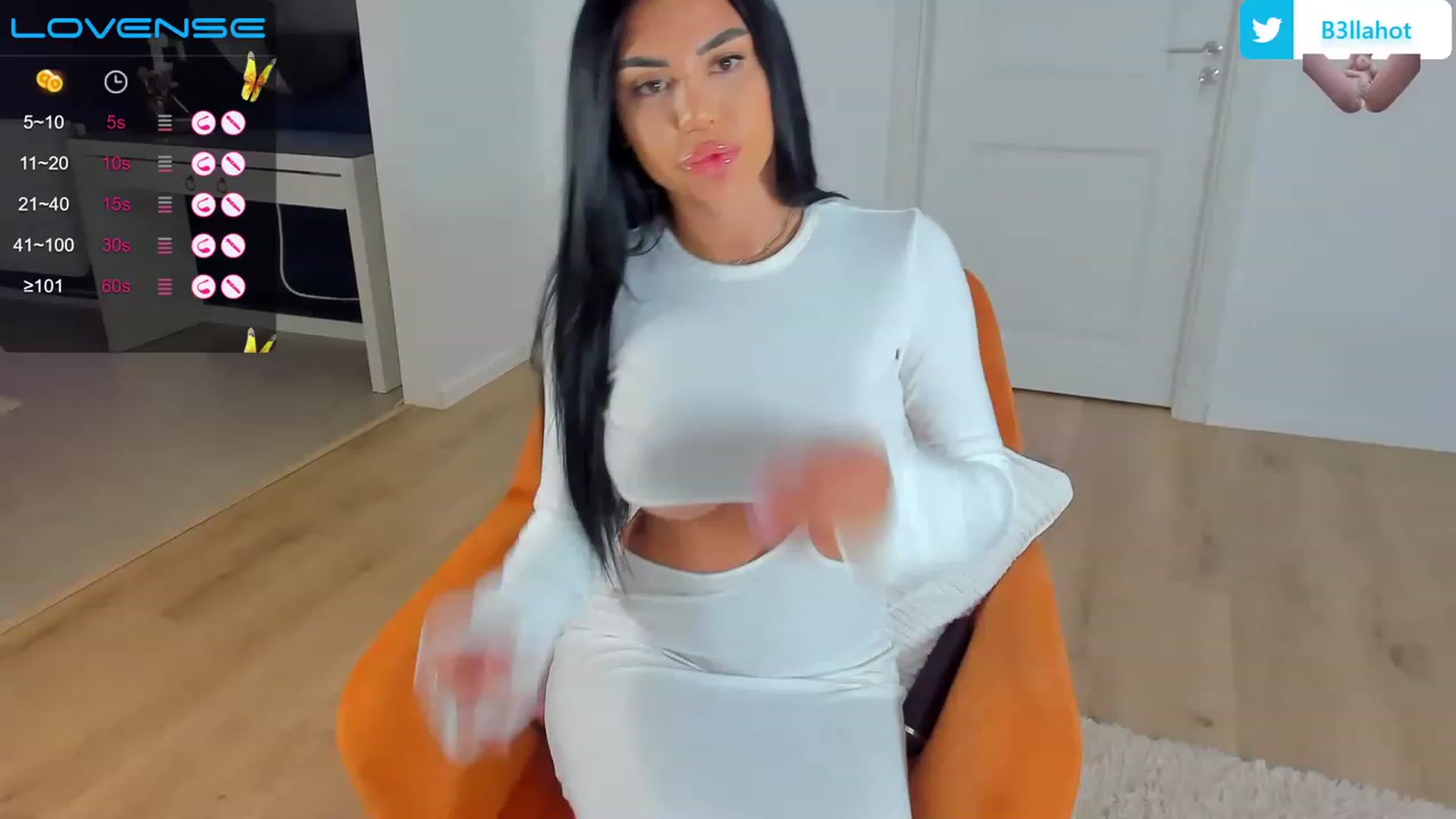 Gallery image thumbnail from Bell3_hot's myfreecams stream on, 07/18/2023, 20:43 image 6 of 20
