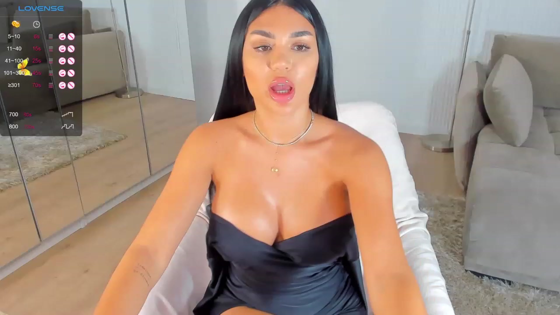 Gallery image thumbnail from Bell3_hot's myfreecams stream on, 08/23/2023, 18:18 image 1 of 20