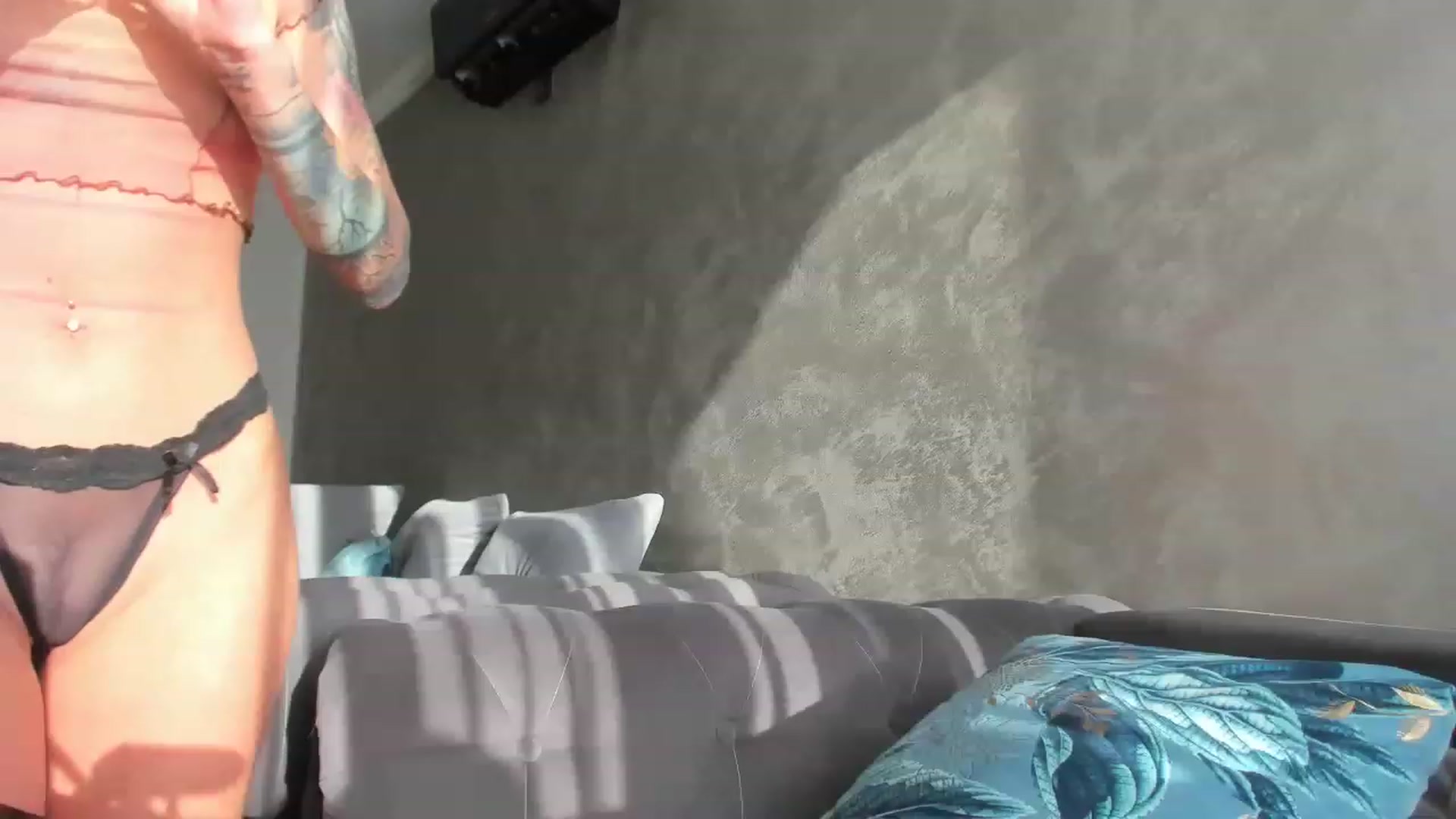 Gallery image thumbnail from BellAhhh's myfreecams stream on, 02/16/2023, 08:04 image 11 of 20