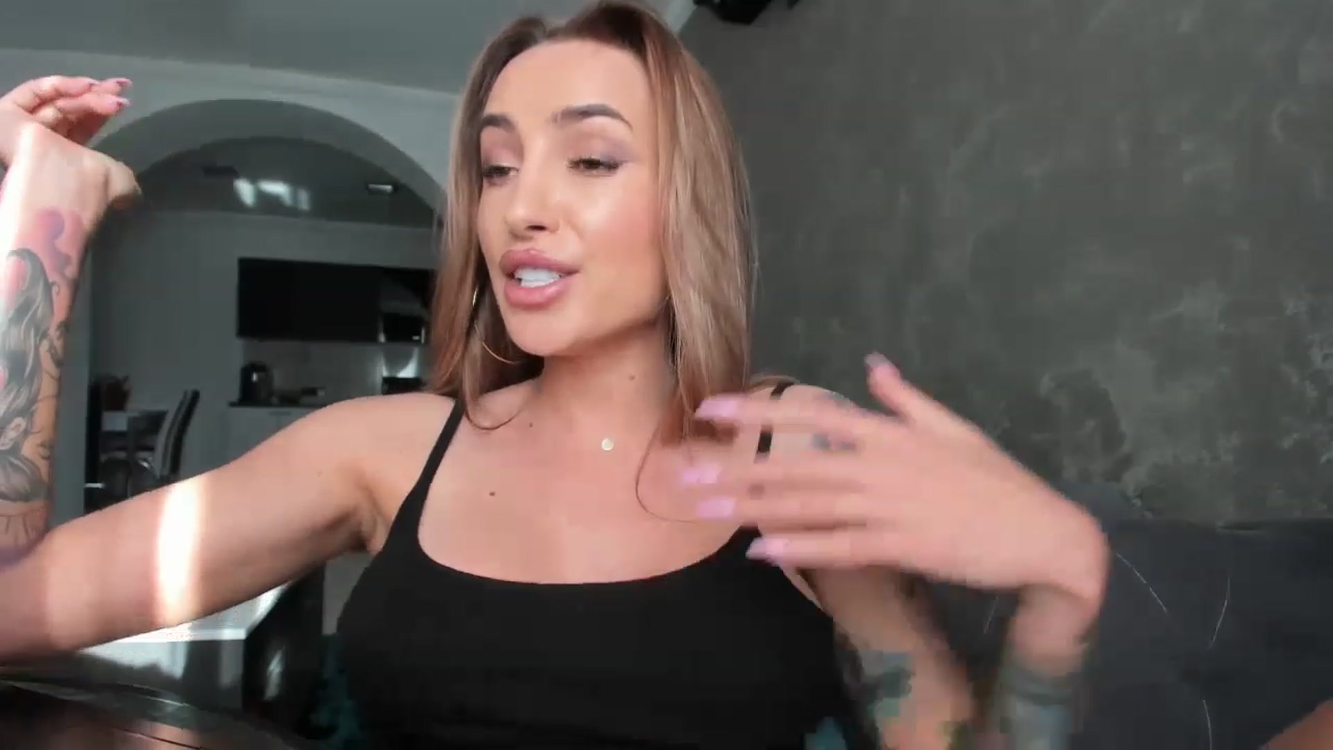 Gallery image thumbnail from BellAhhh's myfreecams stream on, 03/29/2023, 06:46 image 18 of 20