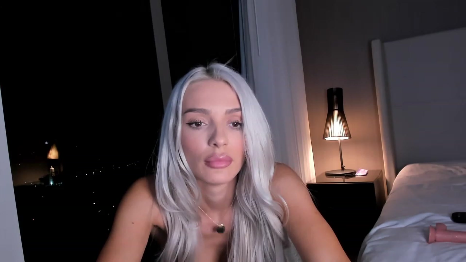 Gallery image thumbnail from Bell_kim's myfreecams stream on, 10/12/2023, 10:32 image 20 of 20
