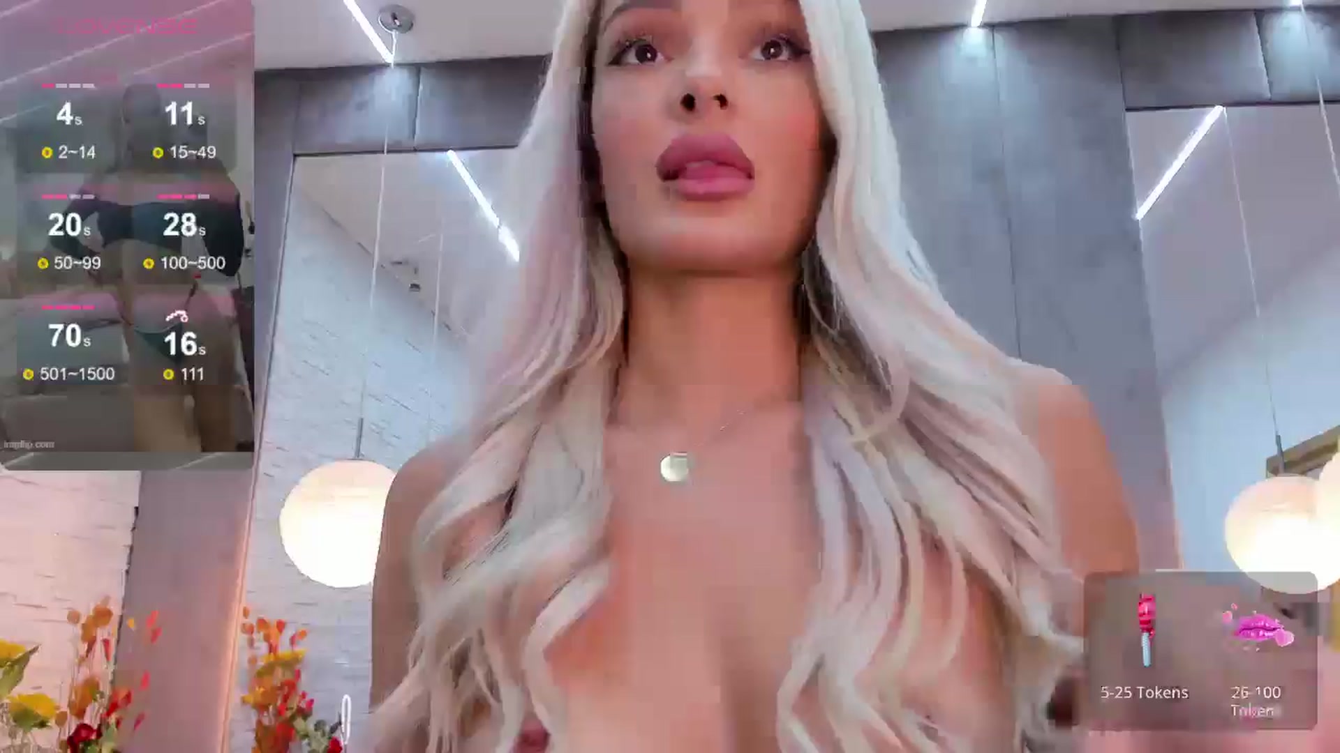 Gallery image thumbnail from Bell_kim's myfreecams stream on, 06/18/2024, 10:31 image 4 of 20