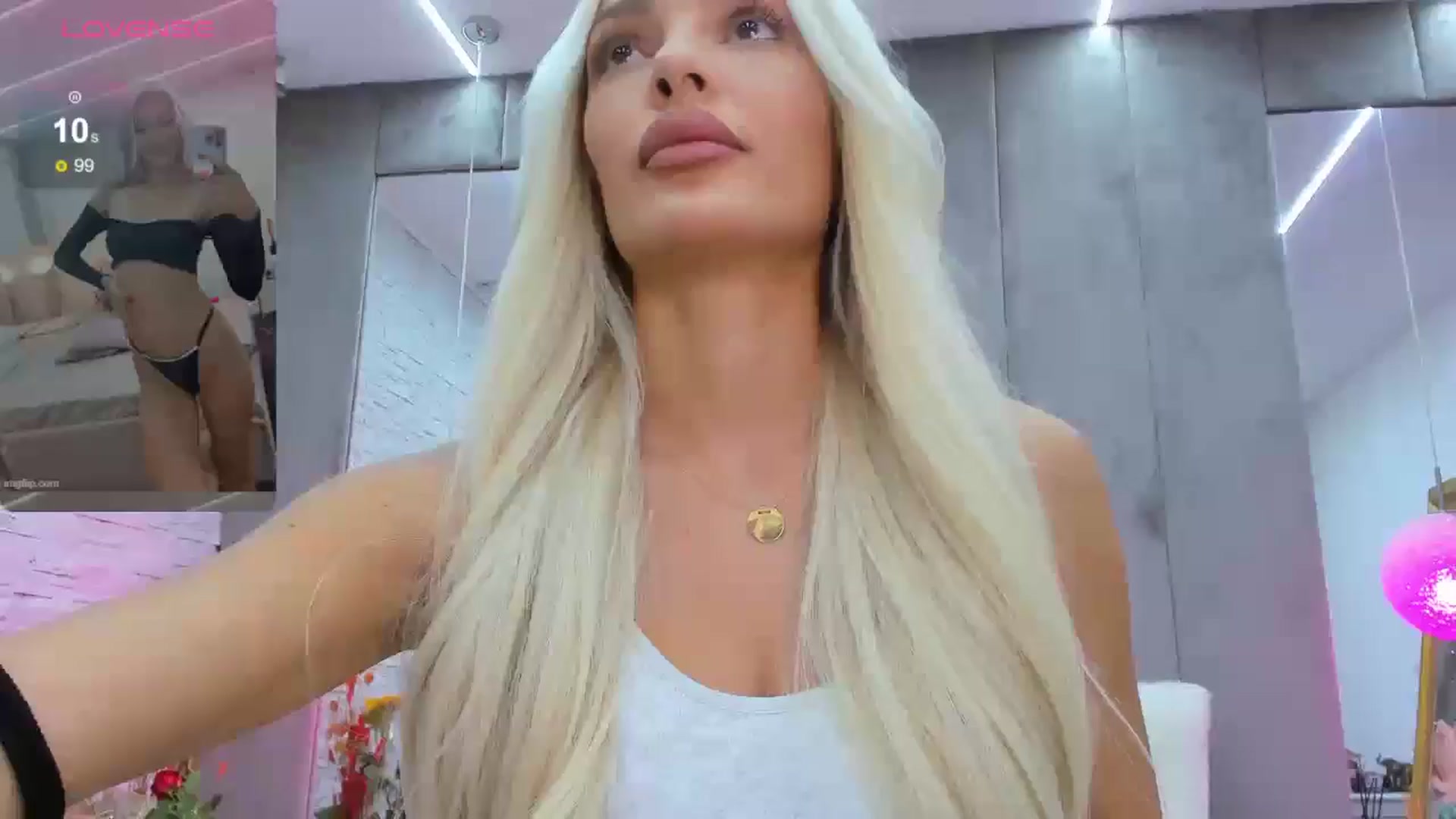 Gallery image thumbnail from Bell_kim's myfreecams stream on, 08/13/2024, 09:13 image 1 of 20