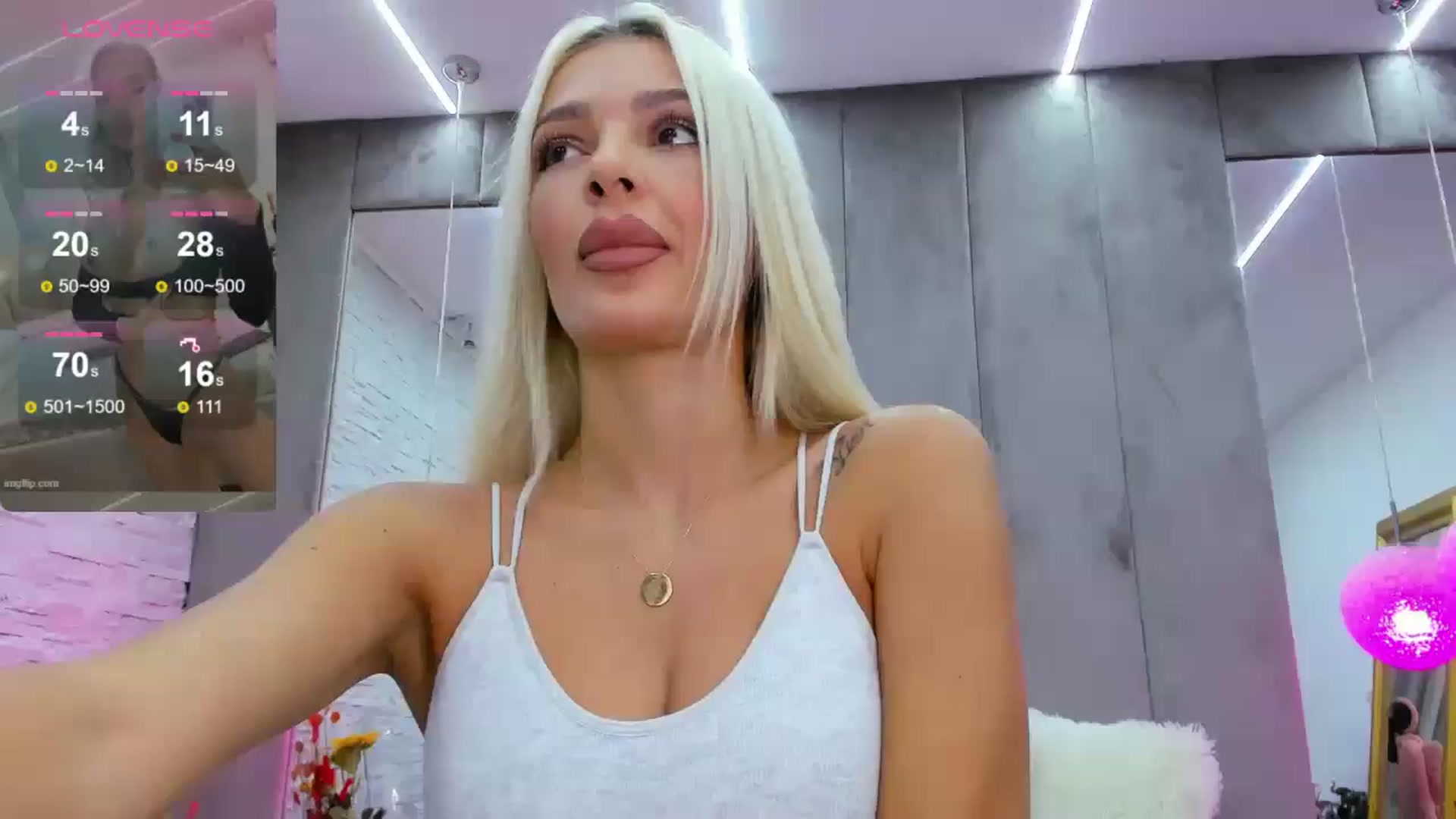 Gallery image thumbnail from Bell_kim's myfreecams stream on, 08/28/2024, 07:04 image 1 of 20