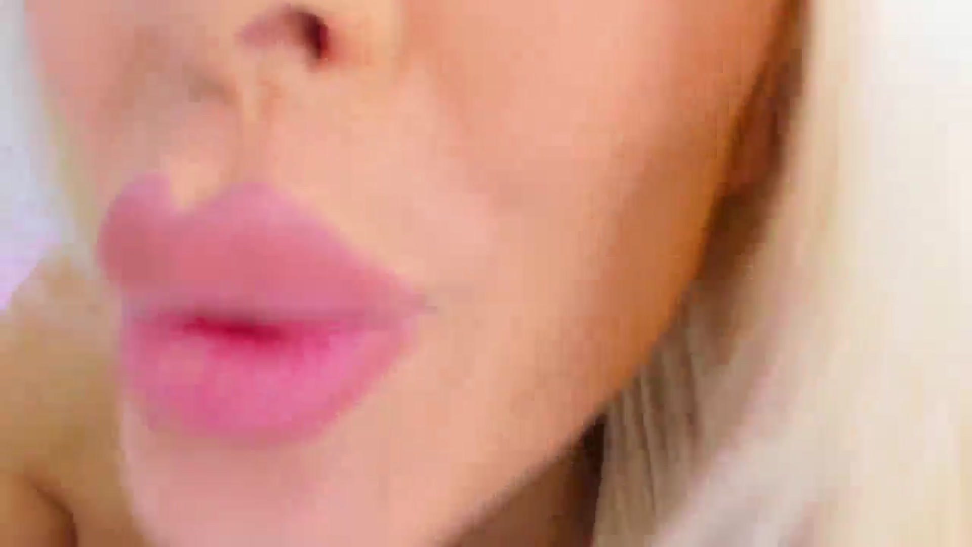 Gallery image thumbnail from Bell_kim's myfreecams stream on, 11/06/2024, 12:15 image 8 of 20