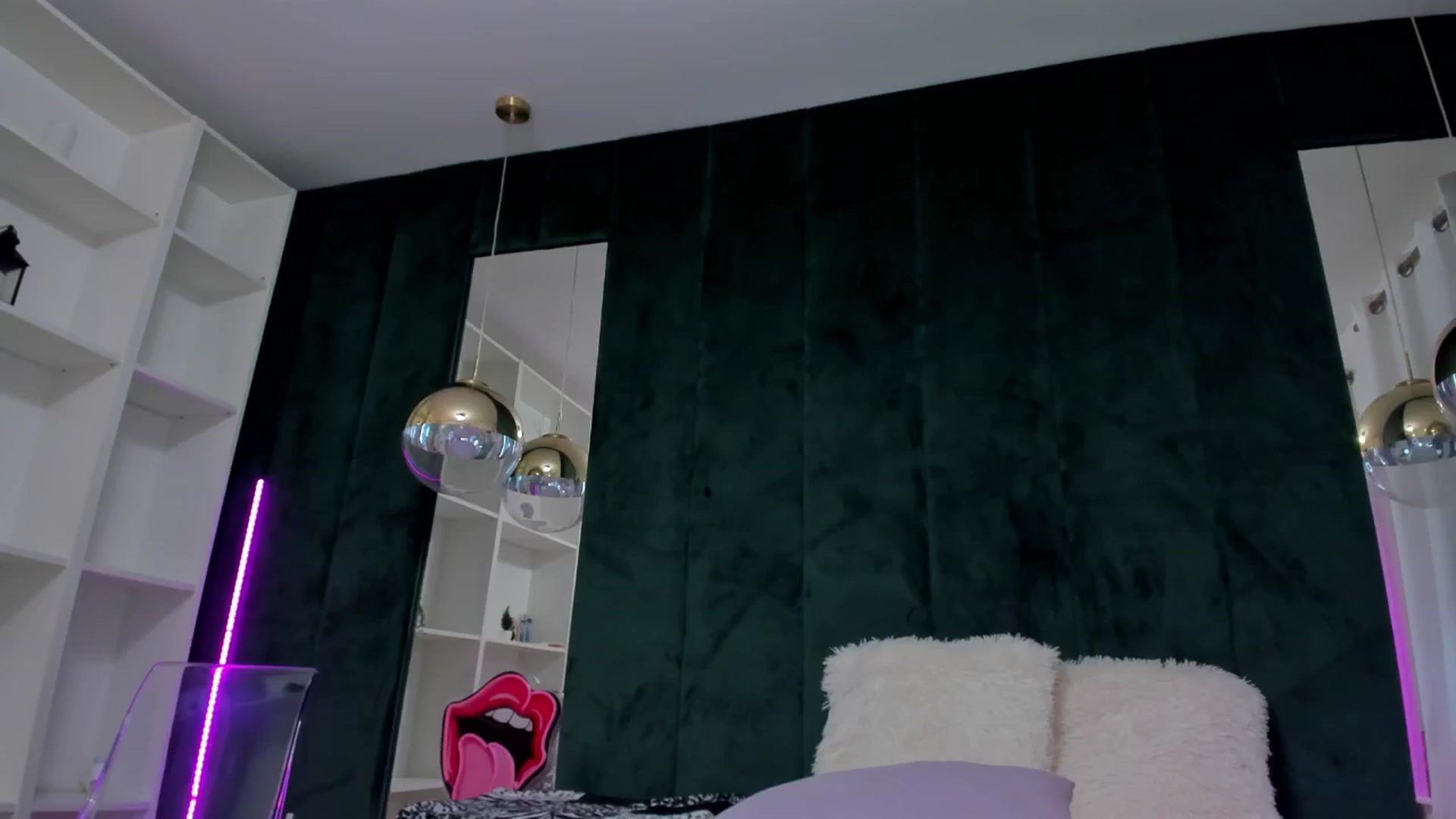 Gallery image thumbnail from Bell_kim's myfreecams stream on, 12/05/2024, 10:10 image 13 of 20