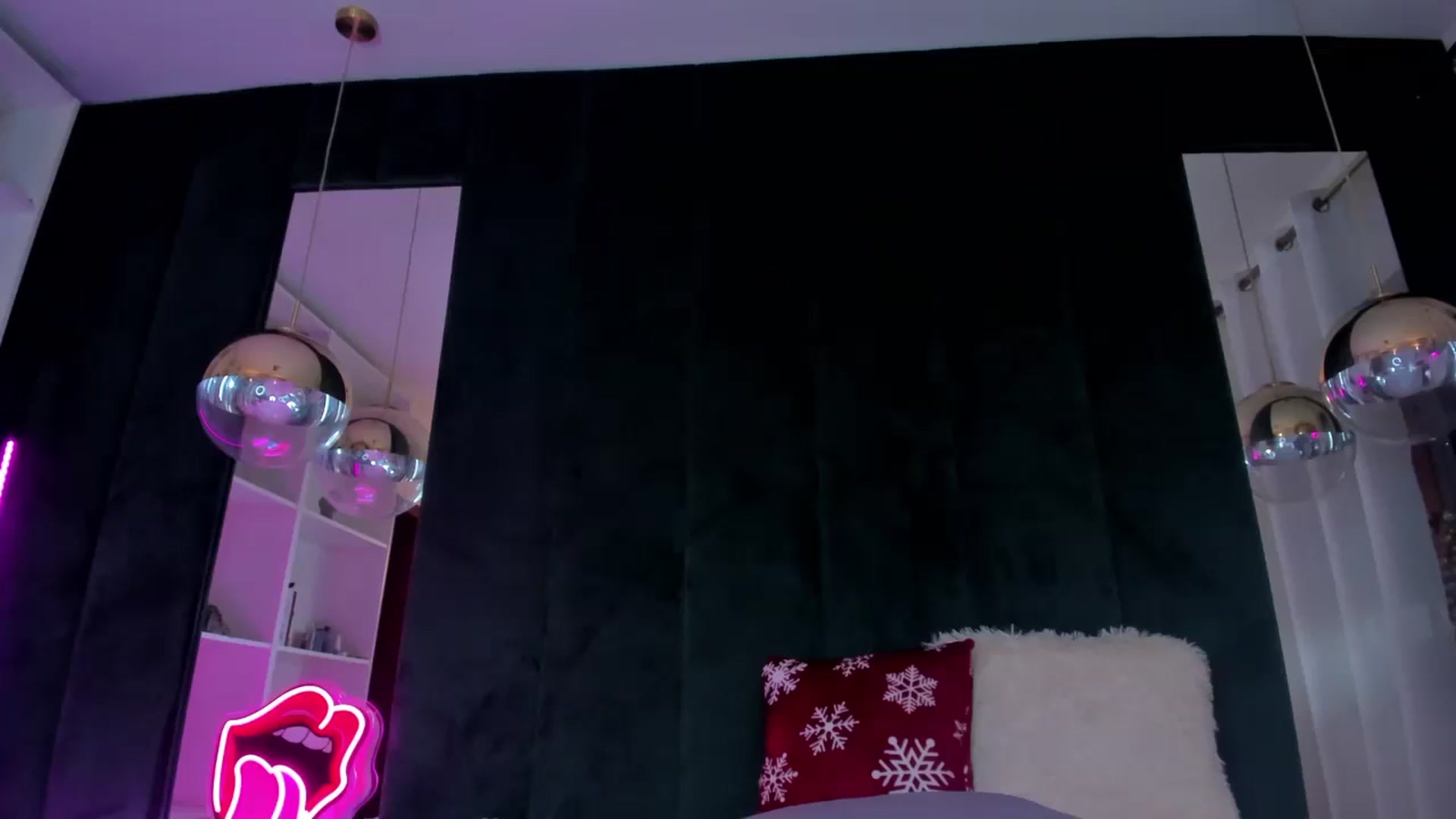 Gallery image thumbnail from Bell_kim's myfreecams stream on, 03/02/2025, 08:37 image 5 of 20