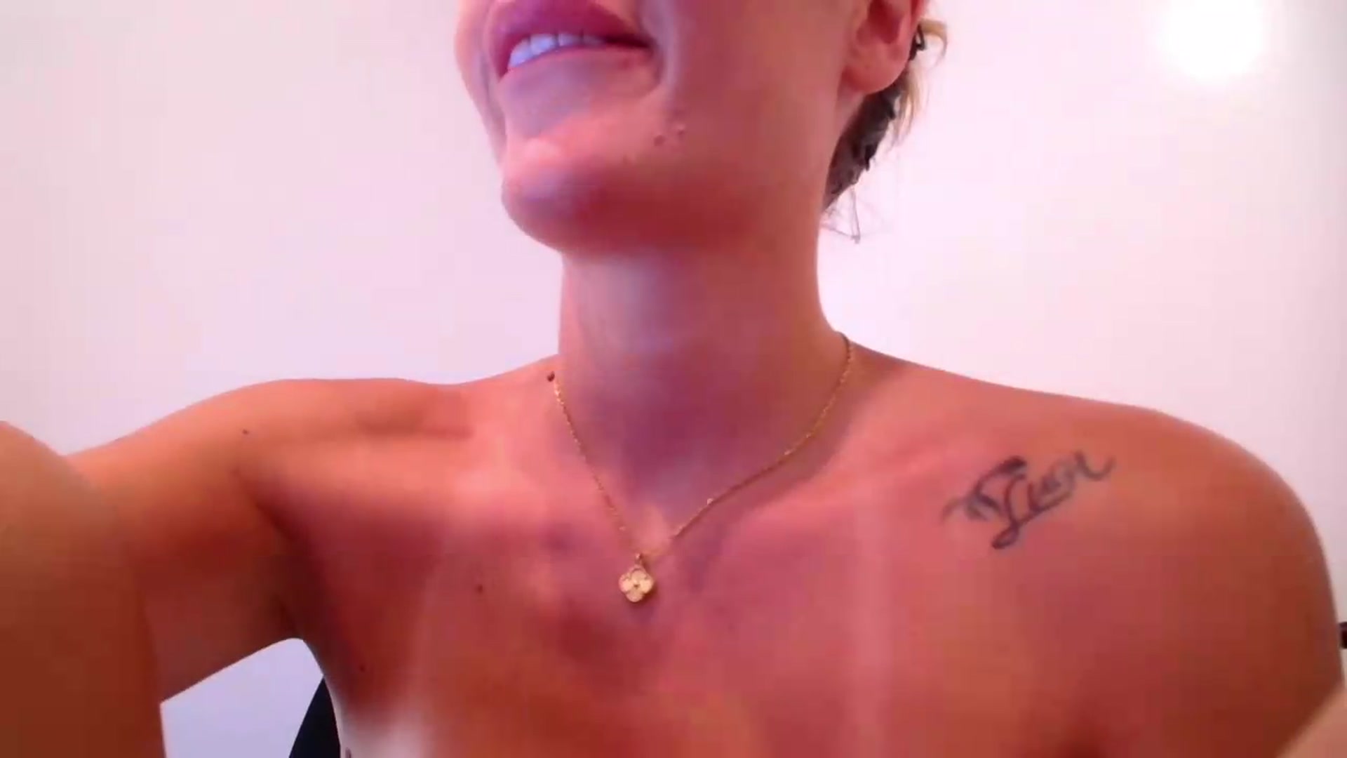 Gallery image thumbnail from Bell_kim's myfreecams stream on, 05/31/2026, 02:47 image 11 of 20