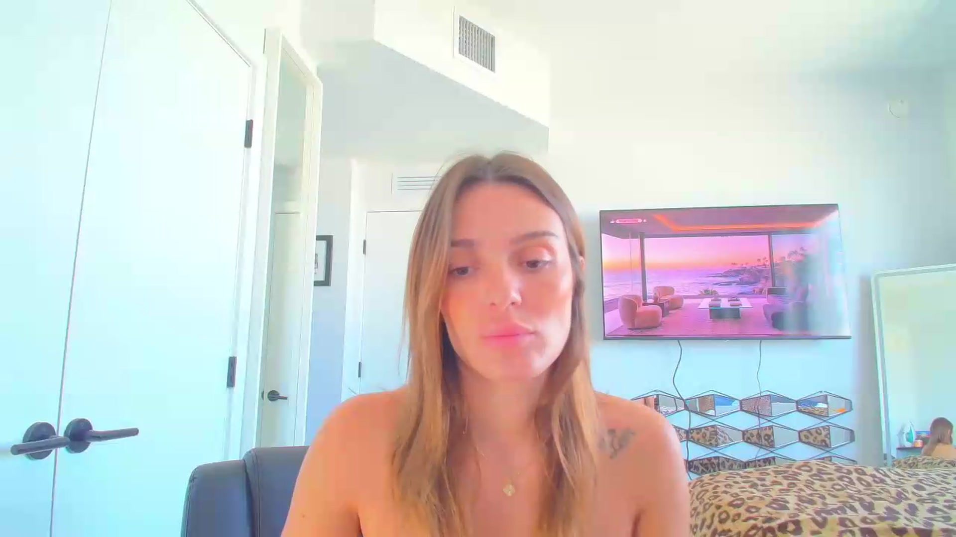 Gallery image thumbnail from Bell_kim's myfreecams stream on, 08/20/2026, 16:41 image 2 of 20