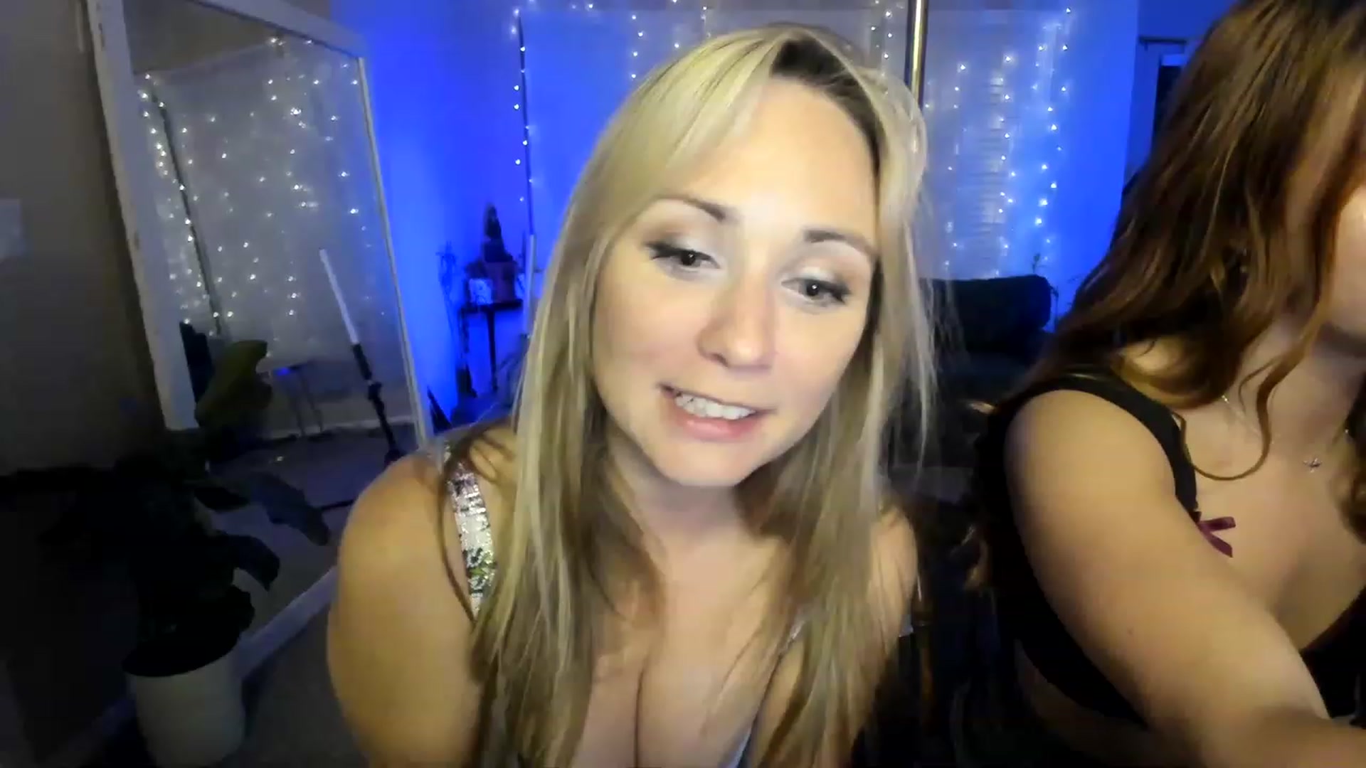 Gallery image thumbnail from BellaAndersin's myfreecams stream on, 03/09/2023, 03:28 image 10 of 20