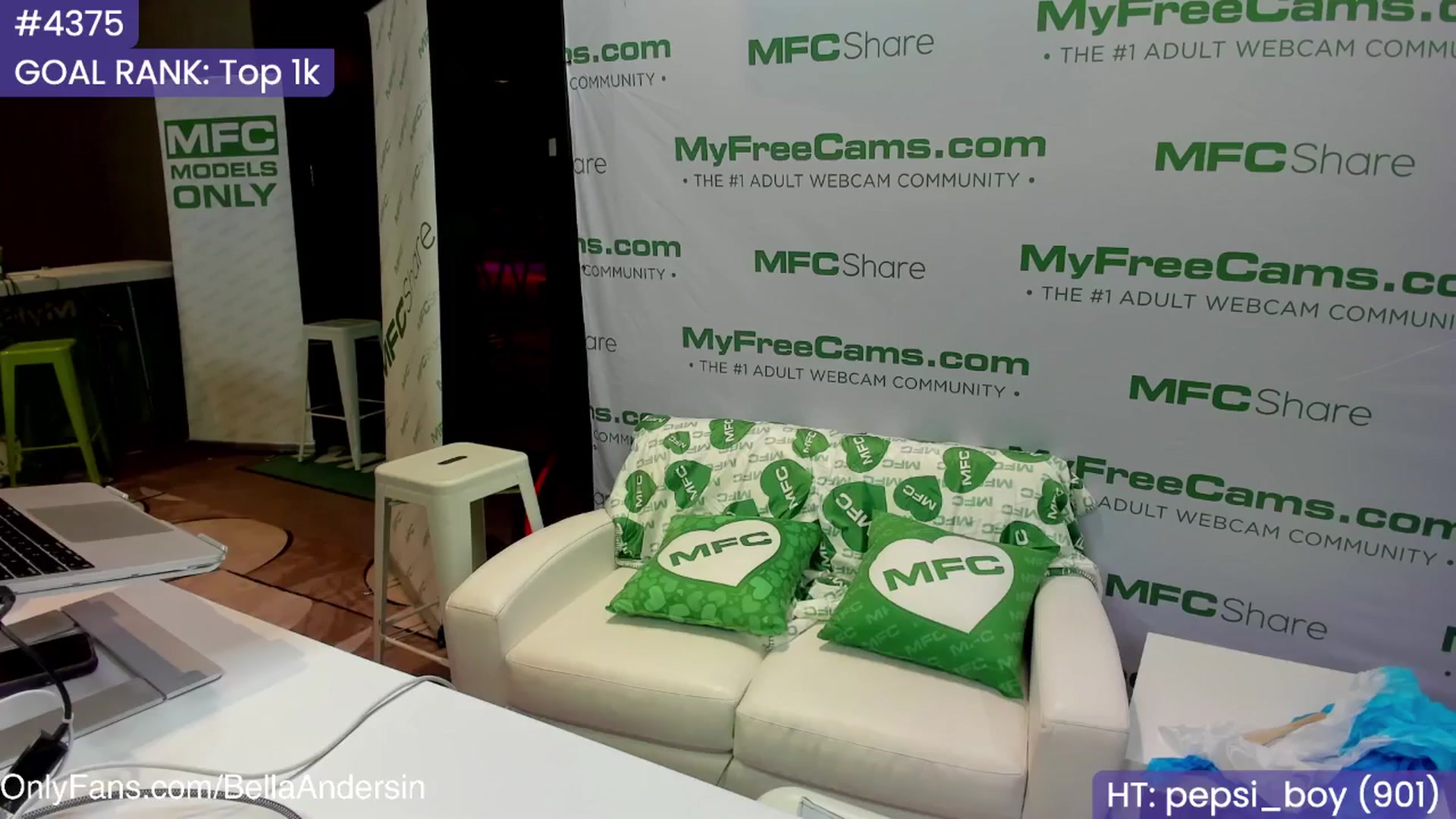 Gallery image thumbnail from BellaAndersin's myfreecams stream on, 01/23/2025, 01:37 image 7 of 20