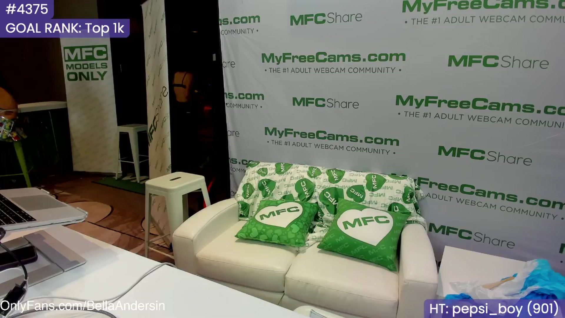Gallery image thumbnail from BellaAndersin's myfreecams stream on, 01/23/2025, 01:37 image 8 of 20