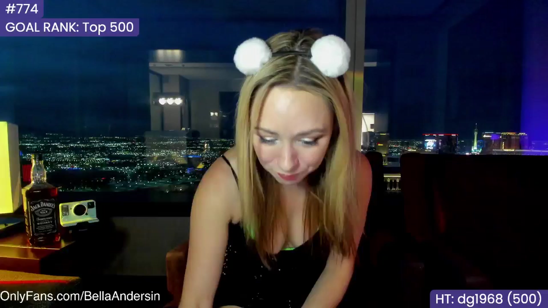 Gallery image thumbnail from BellaAndersin's myfreecams stream on, 01/28/2025, 03:38 image 1 of 20