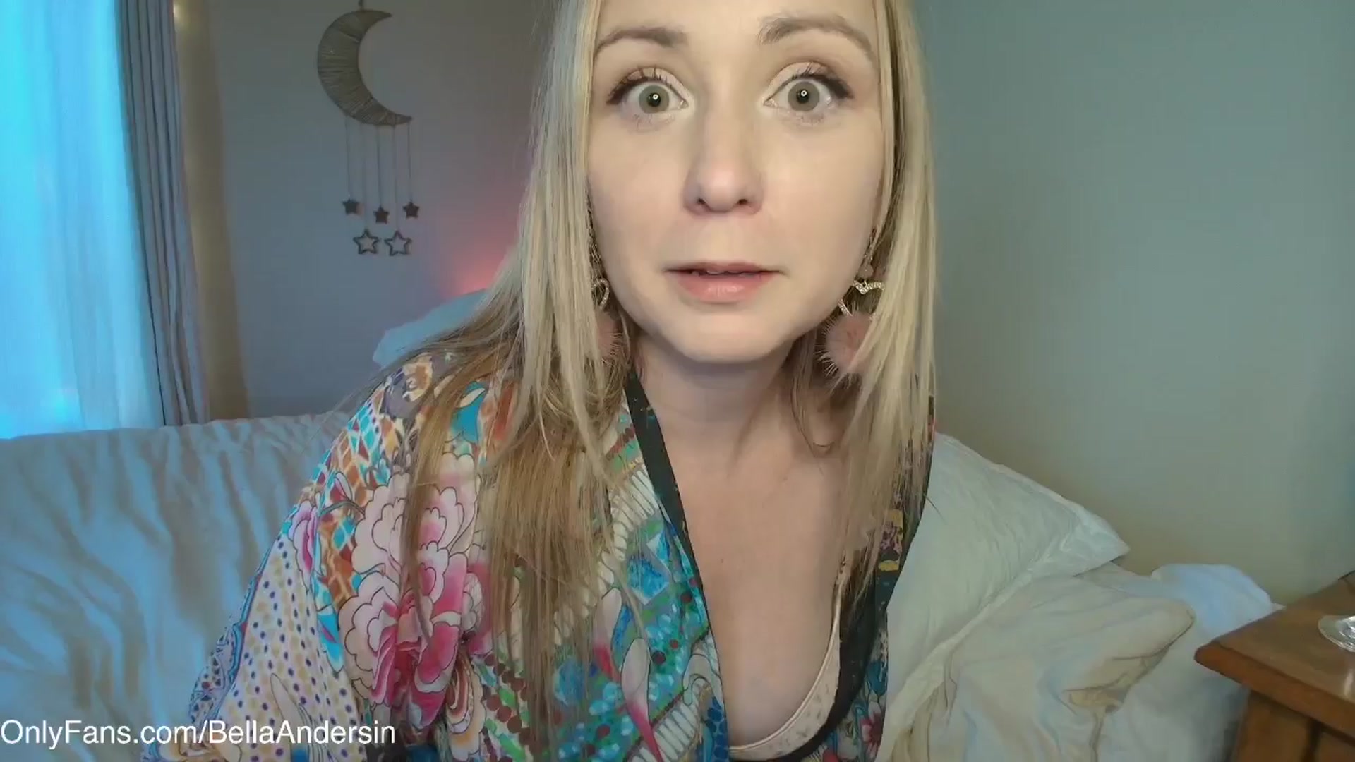 Gallery image thumbnail from BellaAndersin's myfreecams stream on, 04/30/2025, 17:52 image 13 of 20