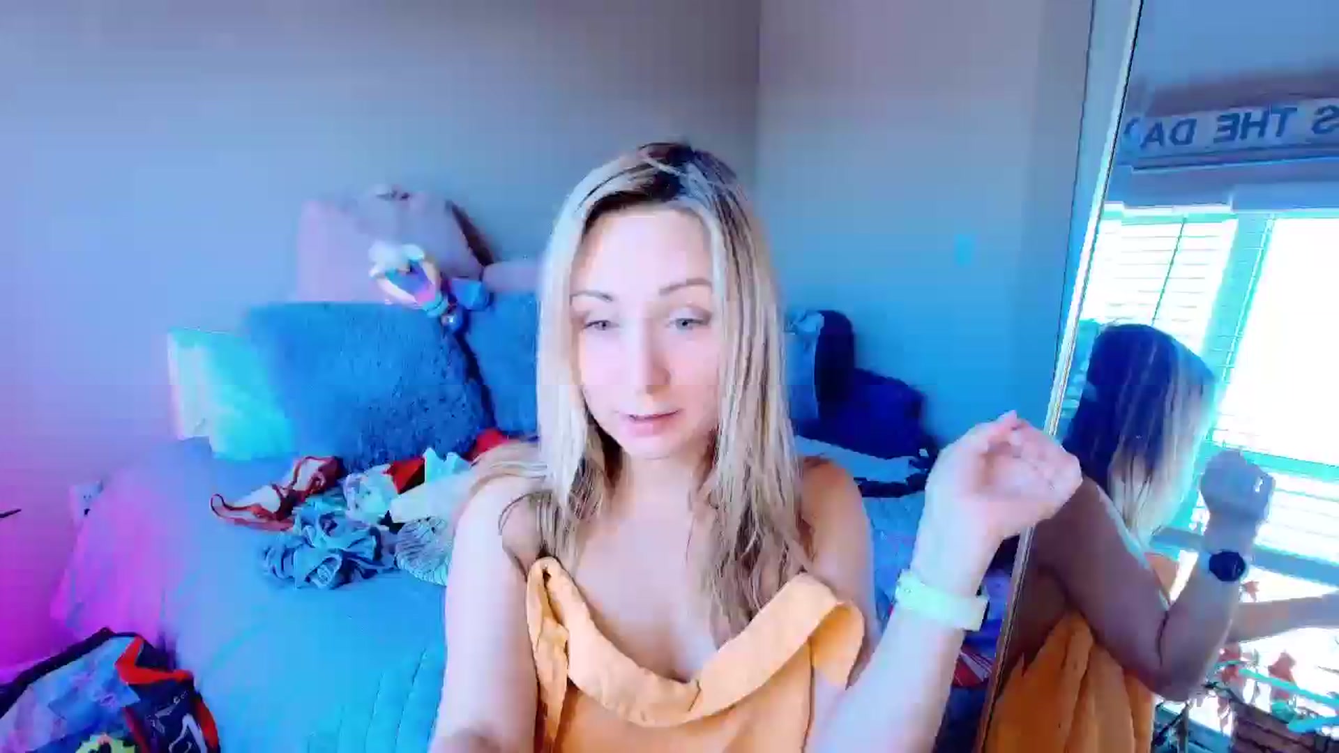 Gallery image thumbnail from BellaAndersin's myfreecams stream on, 05/24/2025, 20:40 image 13 of 20