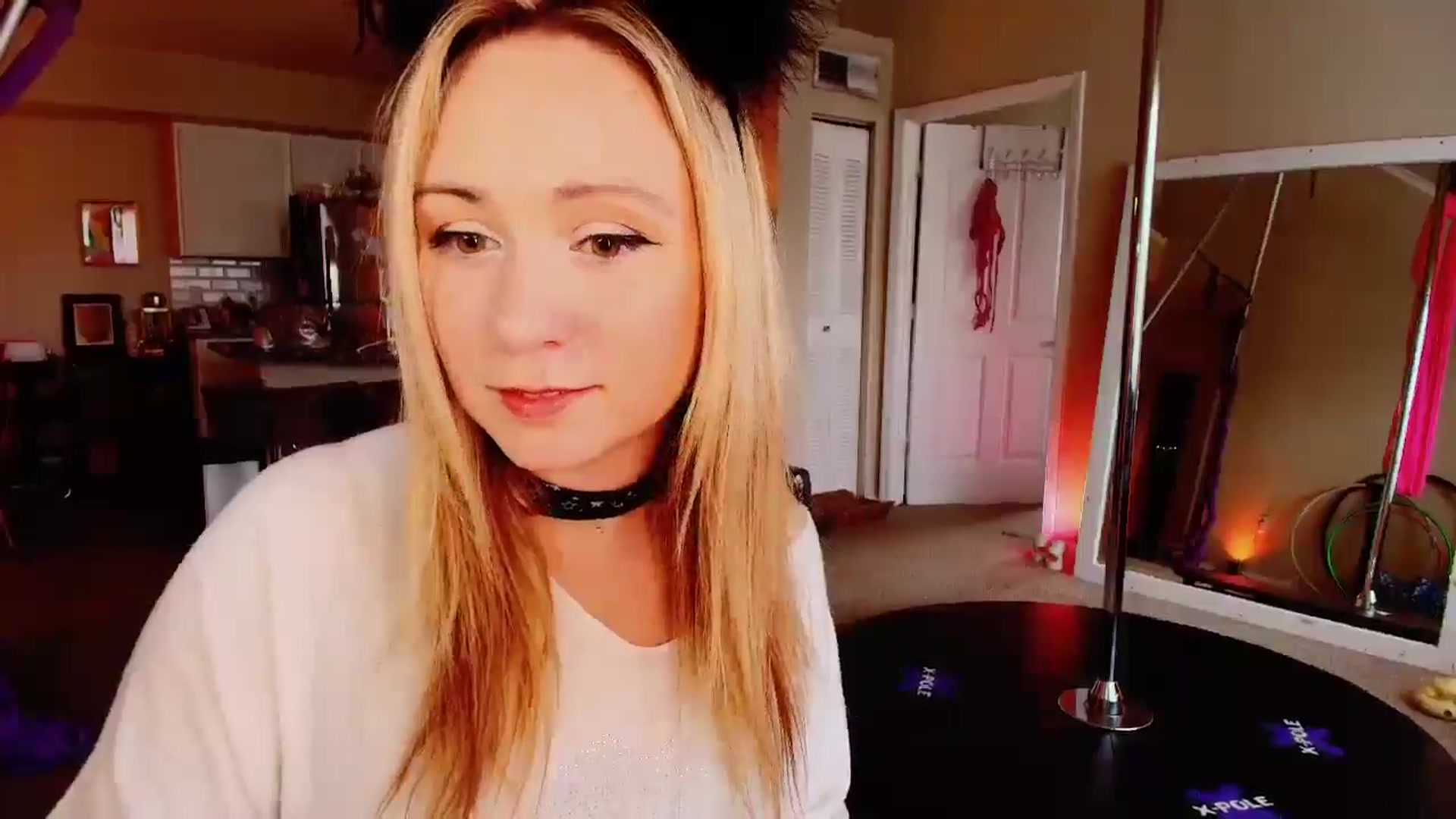 Gallery image thumbnail from BellaAndersin's myfreecams stream on, 06/02/2025, 20:23 image 11 of 20