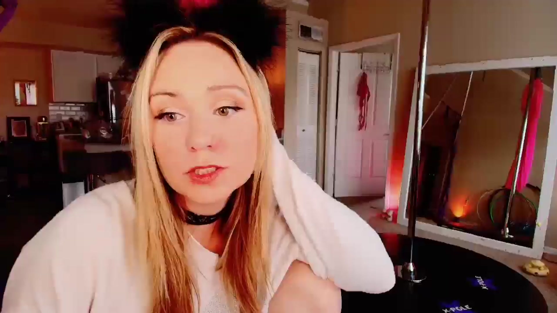 Gallery image thumbnail from BellaAndersin's myfreecams stream on, 06/02/2025, 20:23 image 4 of 20