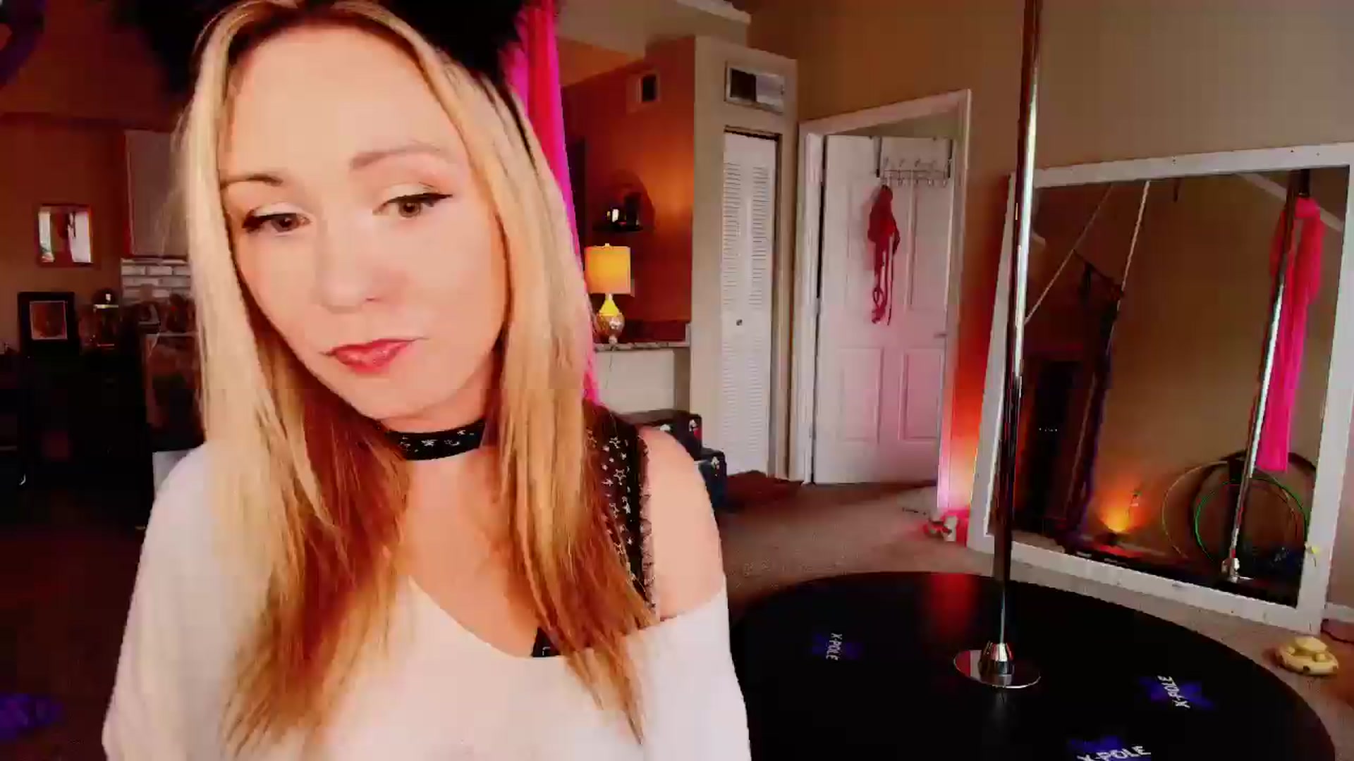 Gallery image thumbnail from BellaAndersin's myfreecams stream on, 06/02/2025, 20:23 image 1 of 20