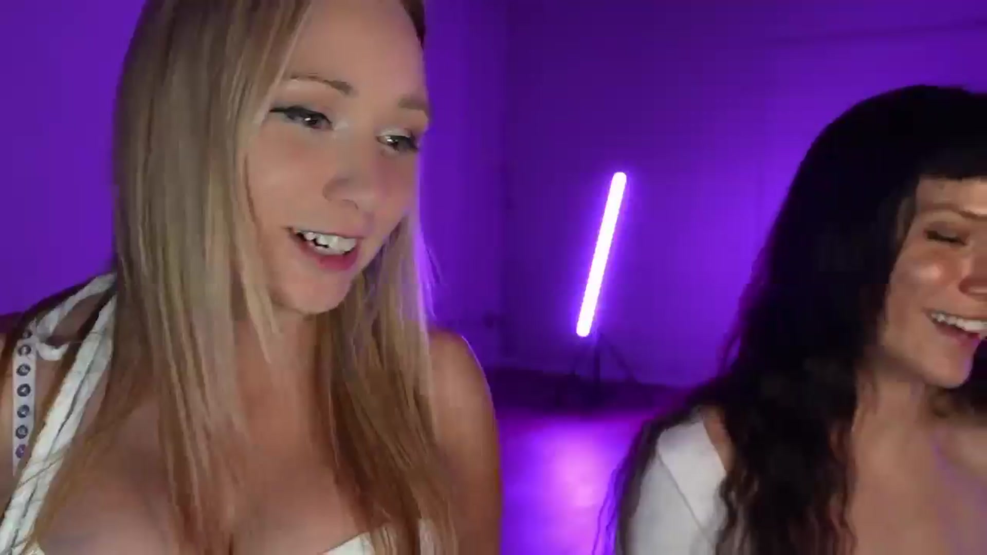 Gallery image thumbnail from BellaAndersin's myfreecams stream on, 08/01/2025, 02:38 image 4 of 20