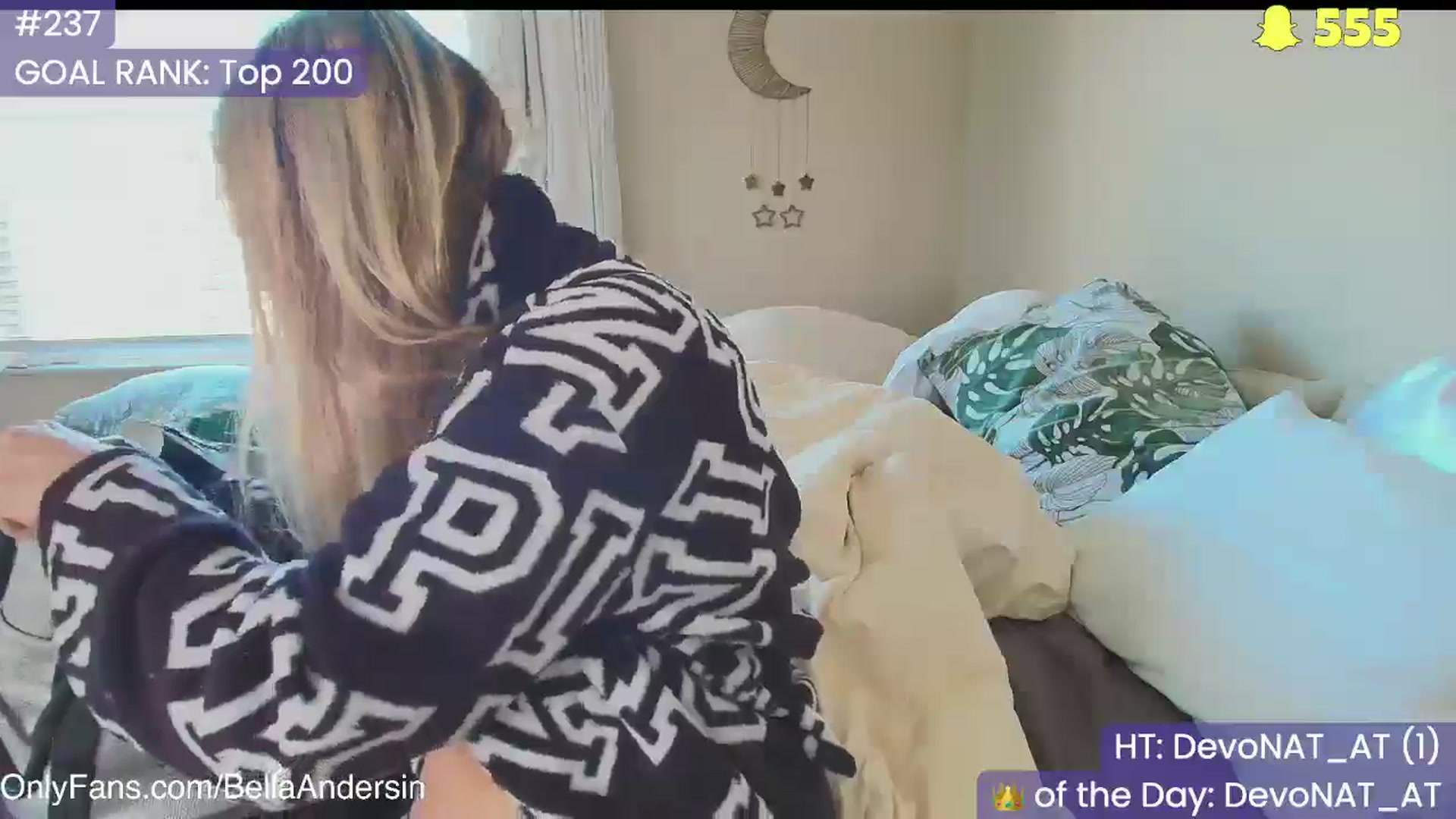 Gallery image thumbnail from BellaAndersin's myfreecams stream on, 10/31/2025, 15:29 image 14 of 20