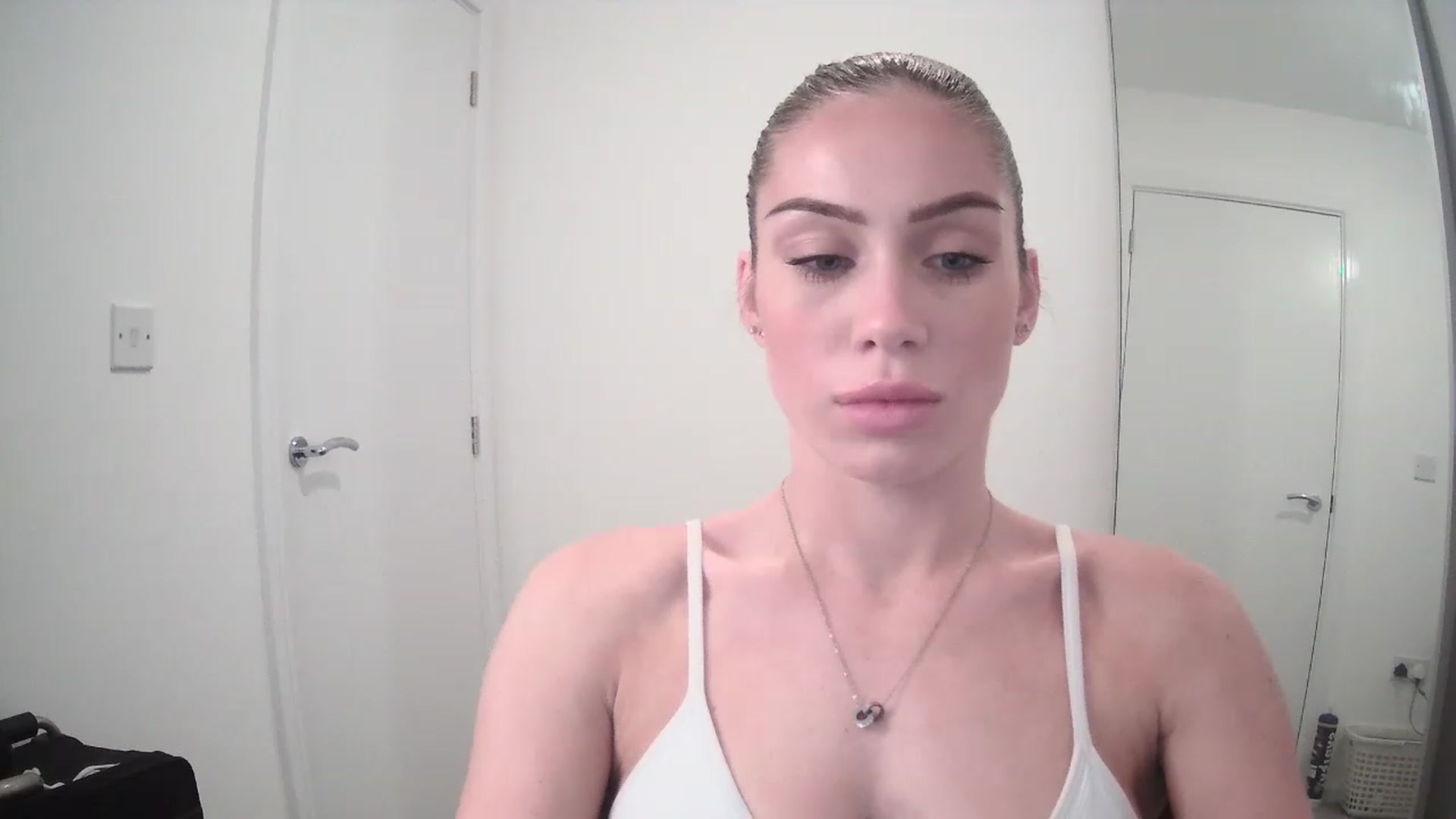 Gallery image thumbnail from BellaB_'s myfreecams stream on, 04/12/2023, 10:31 image 16 of 20