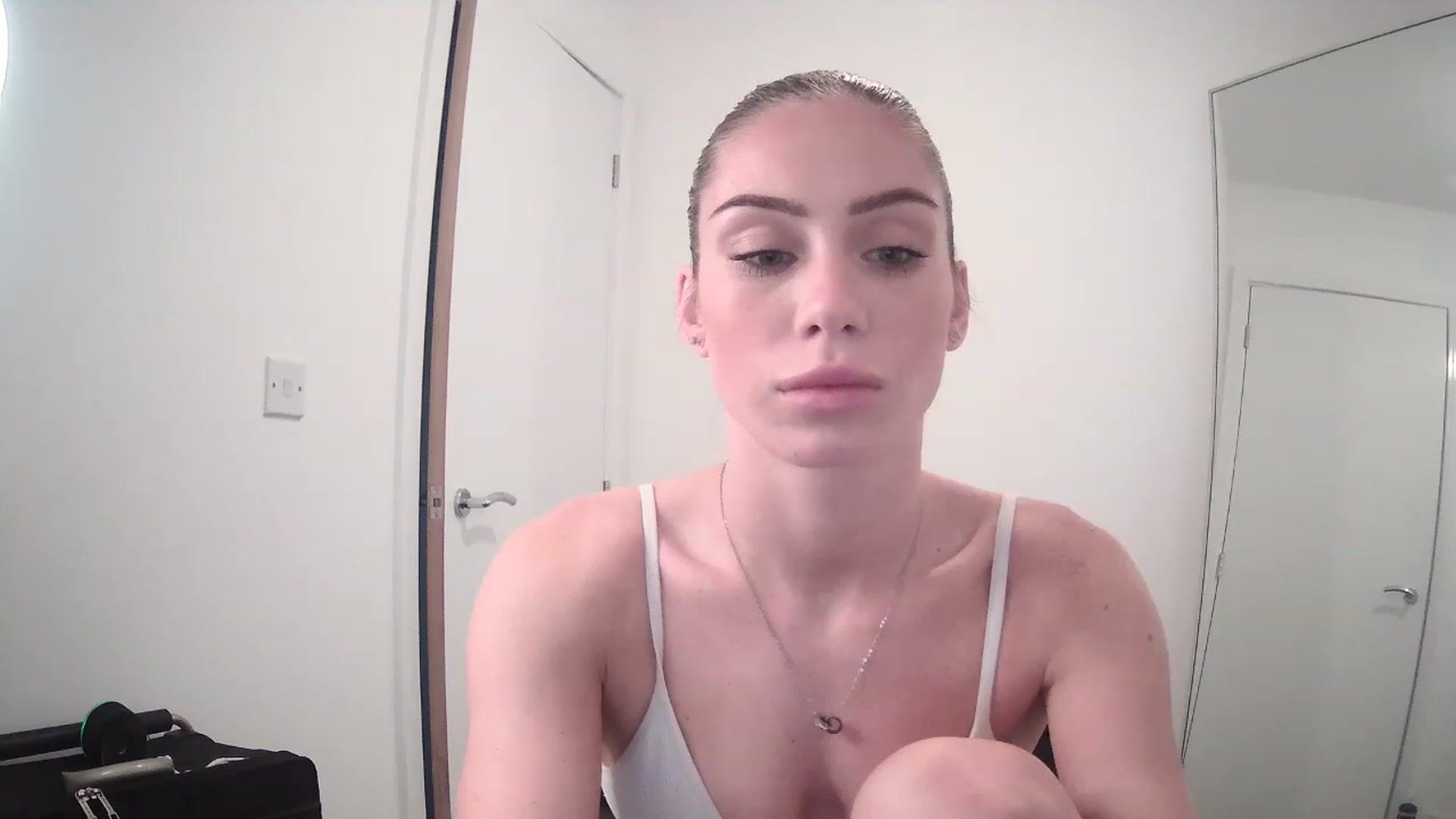 Gallery image thumbnail from BellaB_'s myfreecams stream on, 04/12/2023, 11:29 image 9 of 20