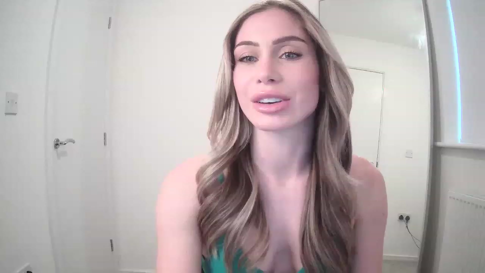 Gallery image thumbnail from BellaB_'s myfreecams stream on, 04/14/2023, 11:15 image 11 of 20