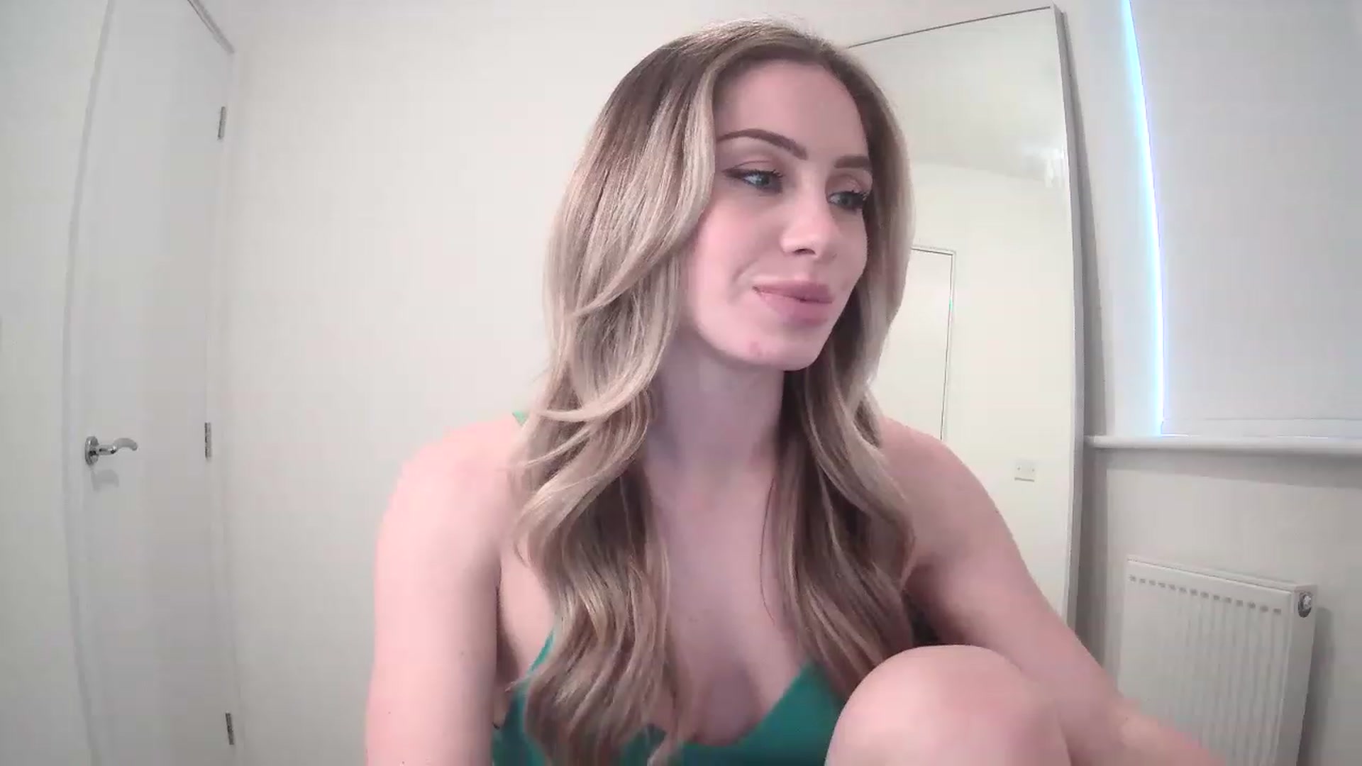 Gallery image thumbnail from BellaB_'s myfreecams stream on, 04/14/2023, 12:35 image 3 of 20
