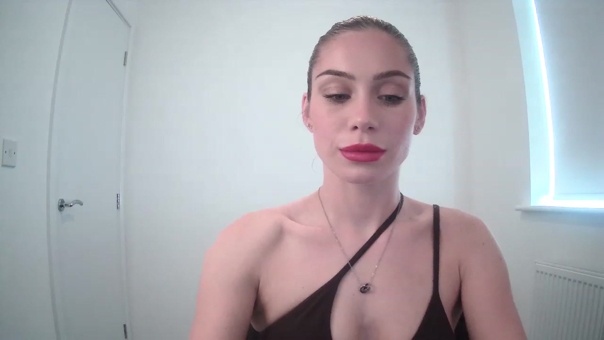 Gallery image thumbnail from BellaB_'s myfreecams stream on, 04/19/2023, 09:52 image 6 of 20