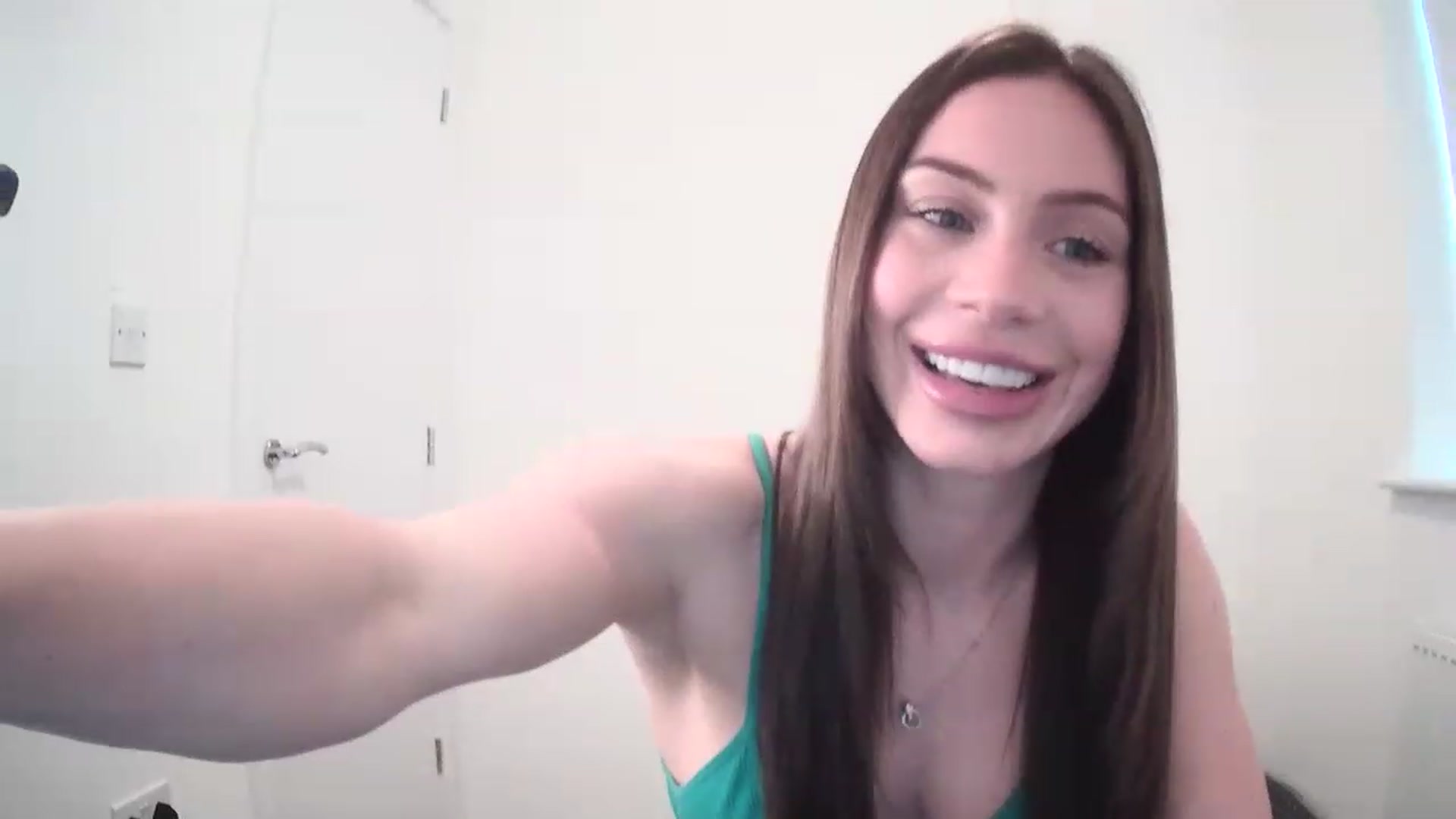 Gallery image thumbnail from BellaB_'s myfreecams stream on, 04/30/2023, 10:23 image 12 of 20